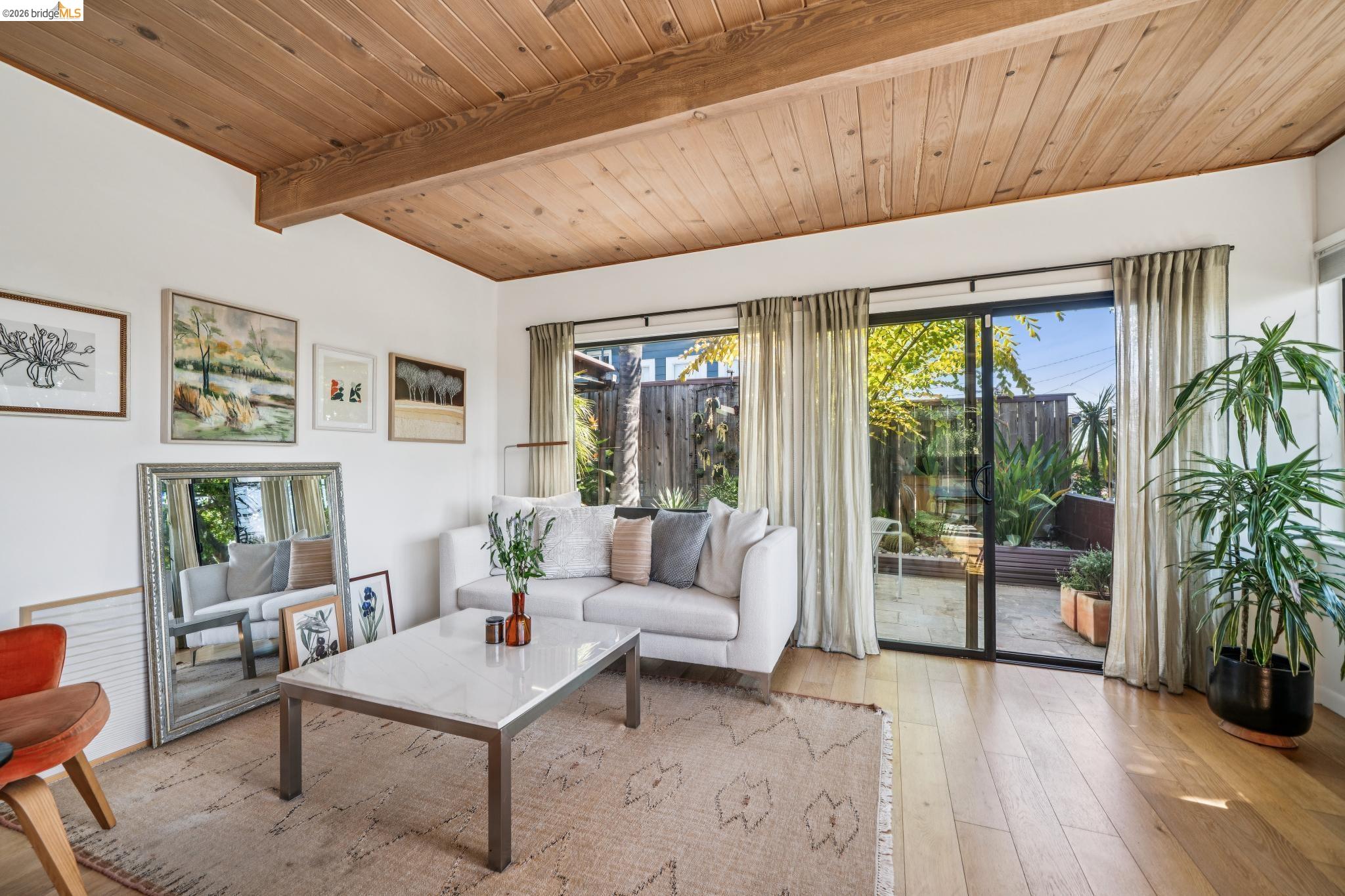 Photo #8: 41125481 Listing: Photo #8