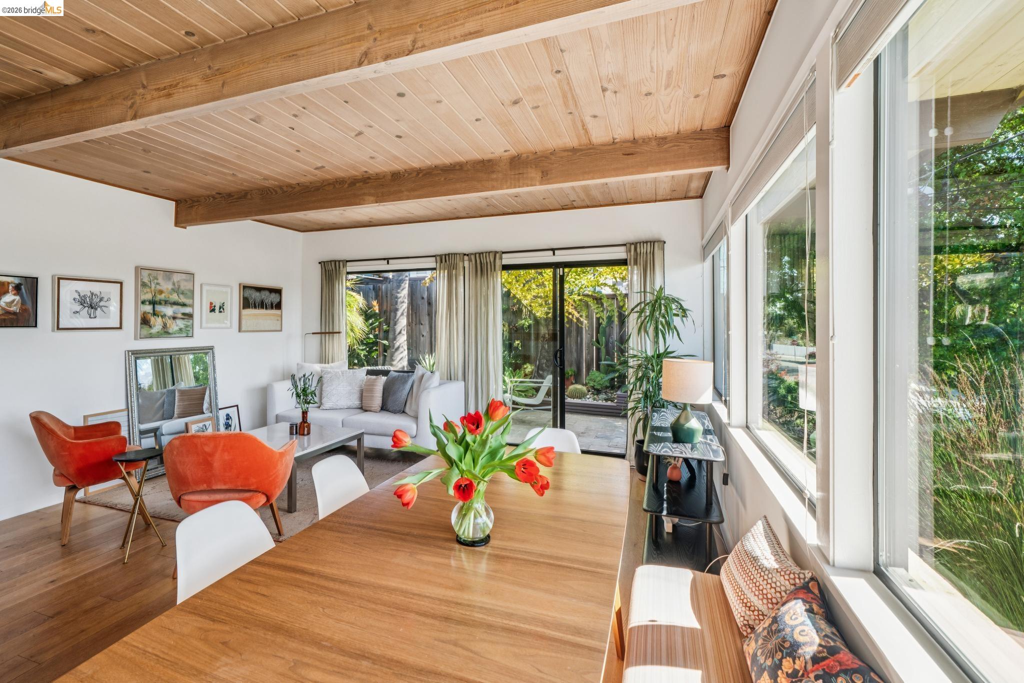 Detail Gallery Image 8 of 37 For 2938 Morgan Ave, Oakland,  CA 94602 - 2 Beds | 1 Baths