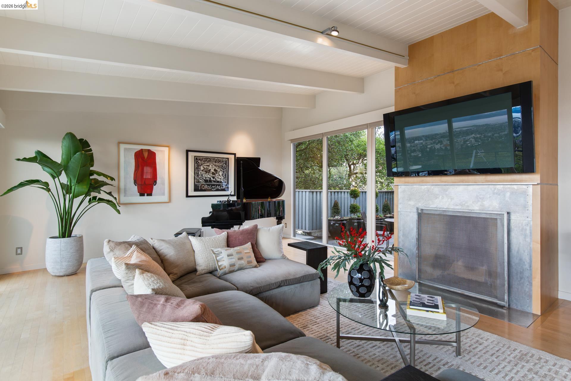 Detail Gallery Image 11 of 59 For 2 Gravatt Drive, Berkeley,  CA 94705 - 4 Beds | 4 Baths