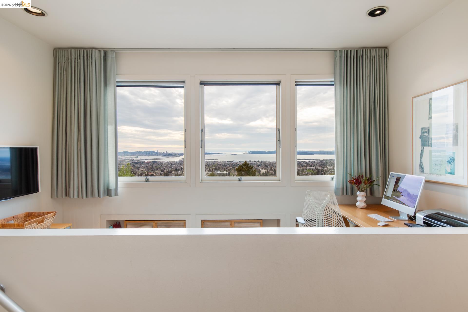 Detail Gallery Image 21 of 59 For 2 Gravatt Drive, Berkeley,  CA 94705 - 4 Beds | 4 Baths