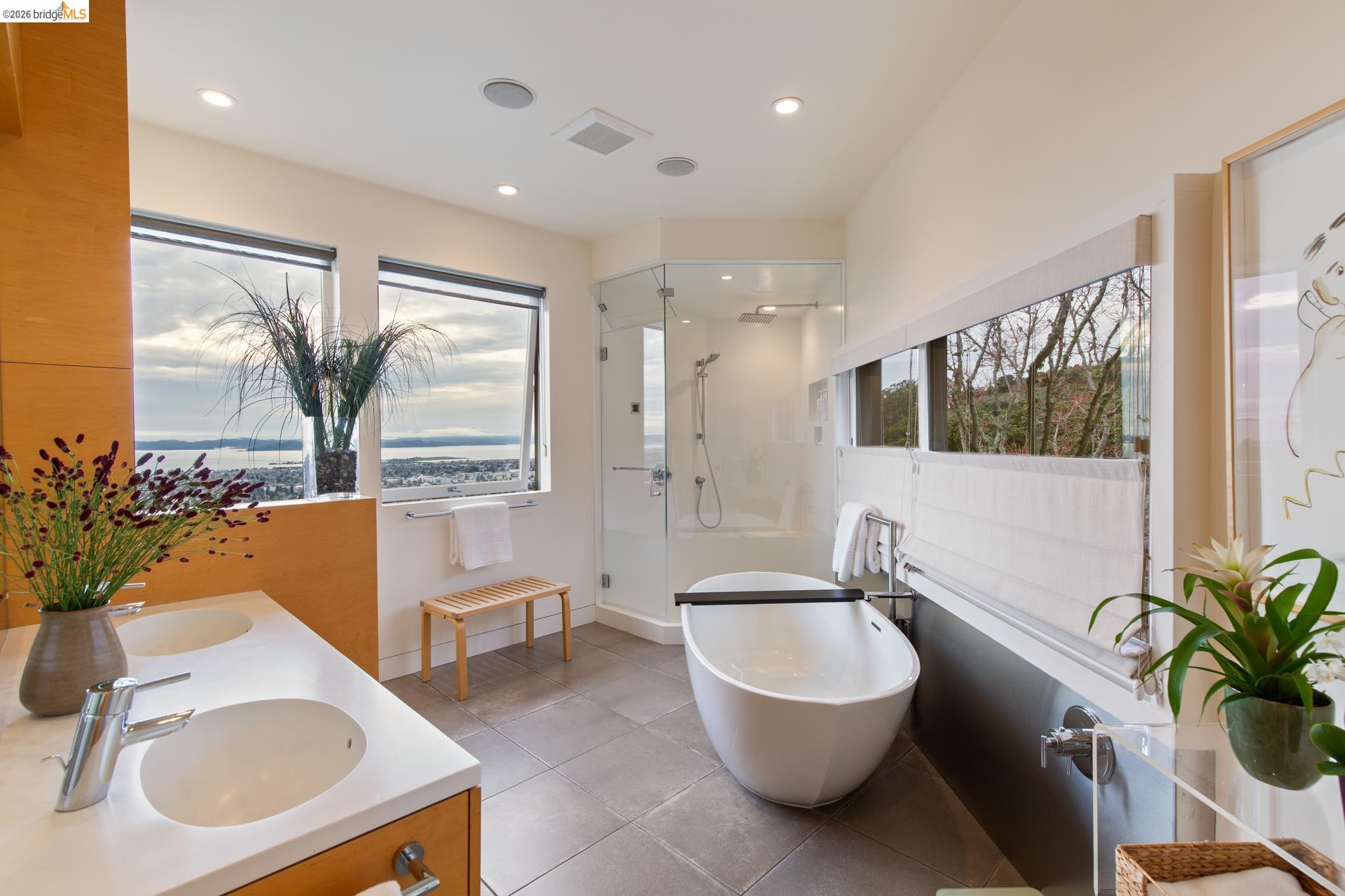 Detail Gallery Image 29 of 59 For 2 Gravatt Drive, Berkeley,  CA 94705 - 4 Beds | 4 Baths