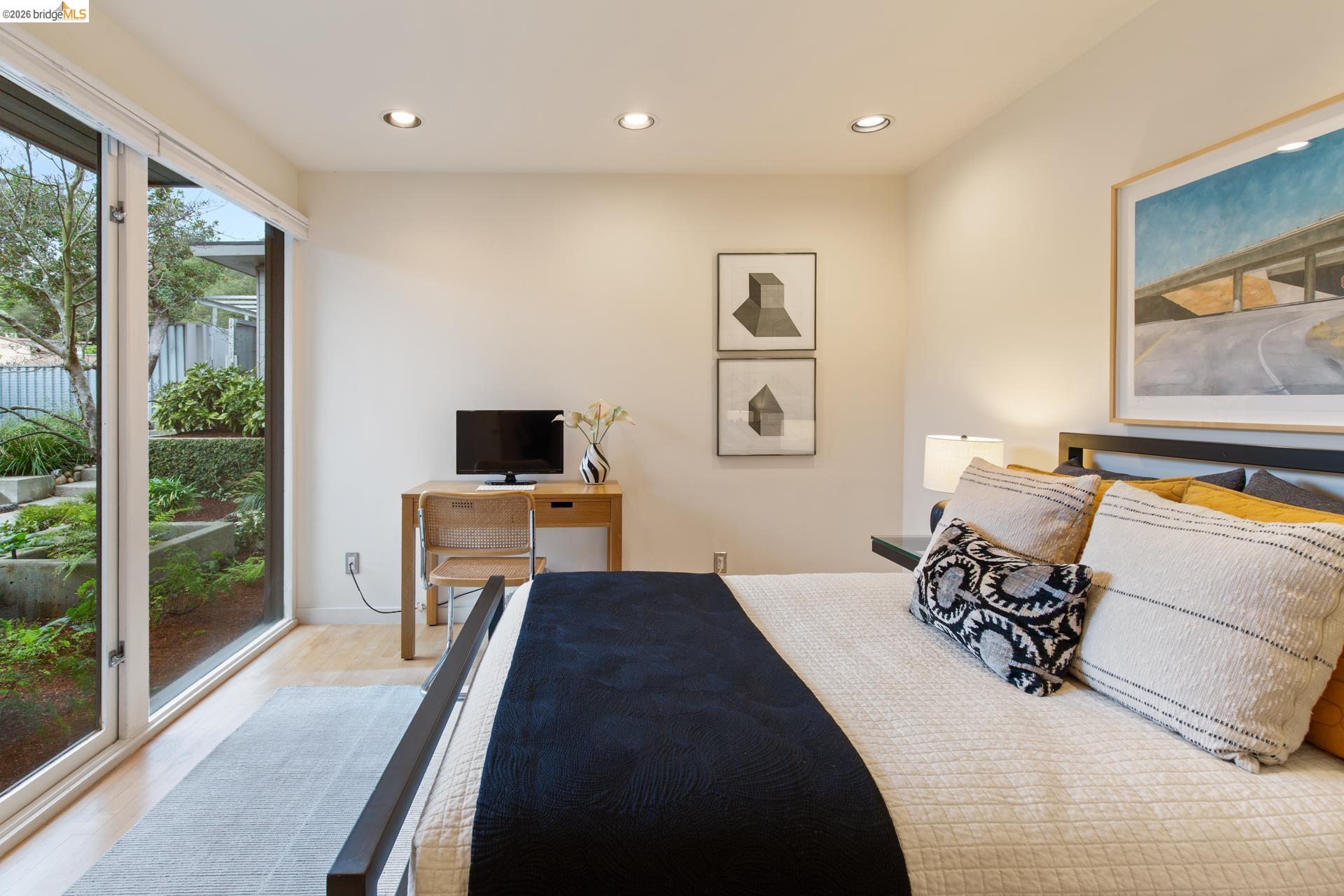 Detail Gallery Image 32 of 59 For 2 Gravatt Drive, Berkeley,  CA 94705 - 4 Beds | 4 Baths