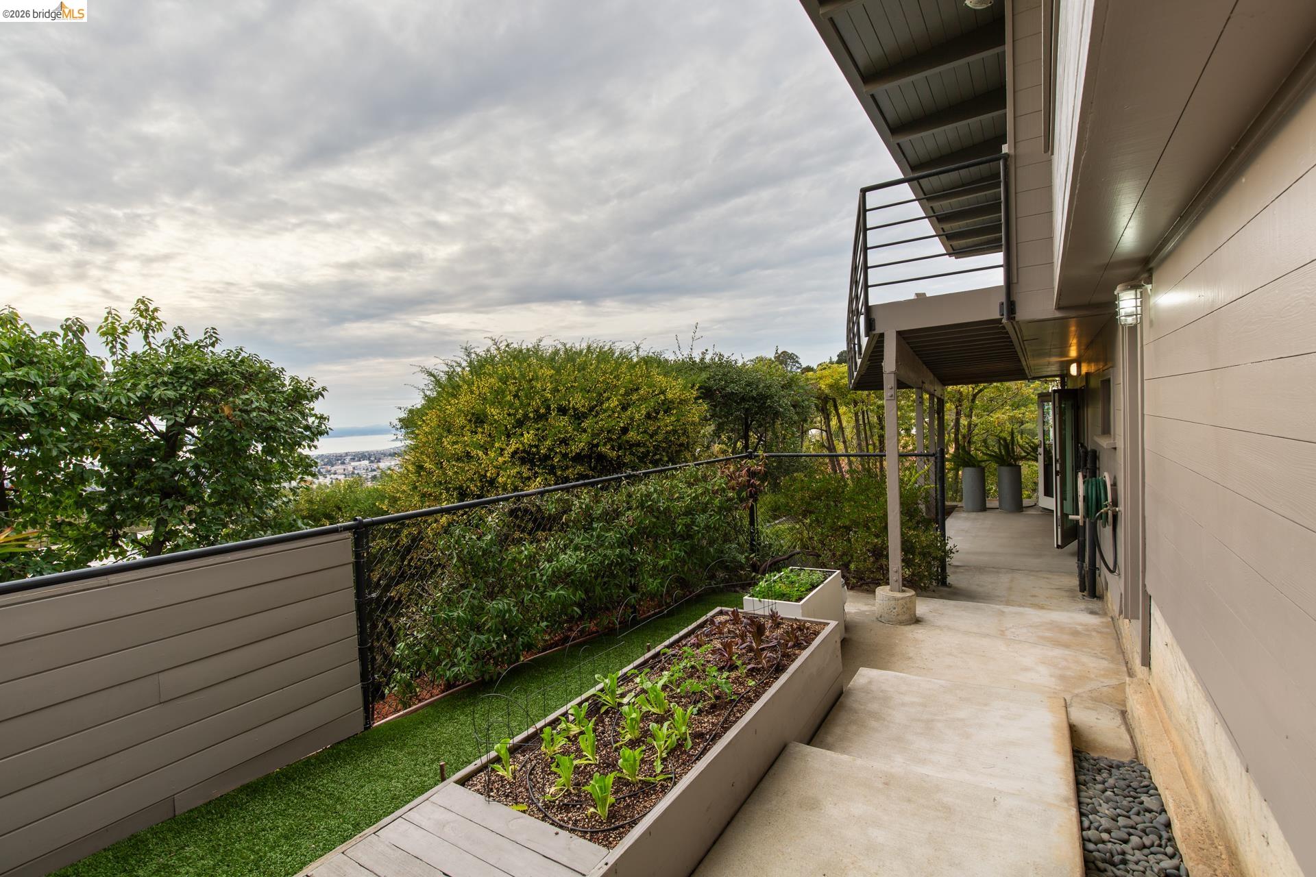 Detail Gallery Image 35 of 59 For 2 Gravatt Drive, Berkeley,  CA 94705 - 4 Beds | 4 Baths