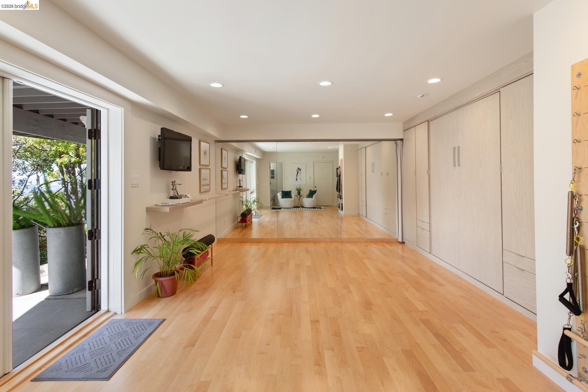 Detail Gallery Image 40 of 59 For 2 Gravatt Drive, Berkeley,  CA 94705 - 4 Beds | 4 Baths