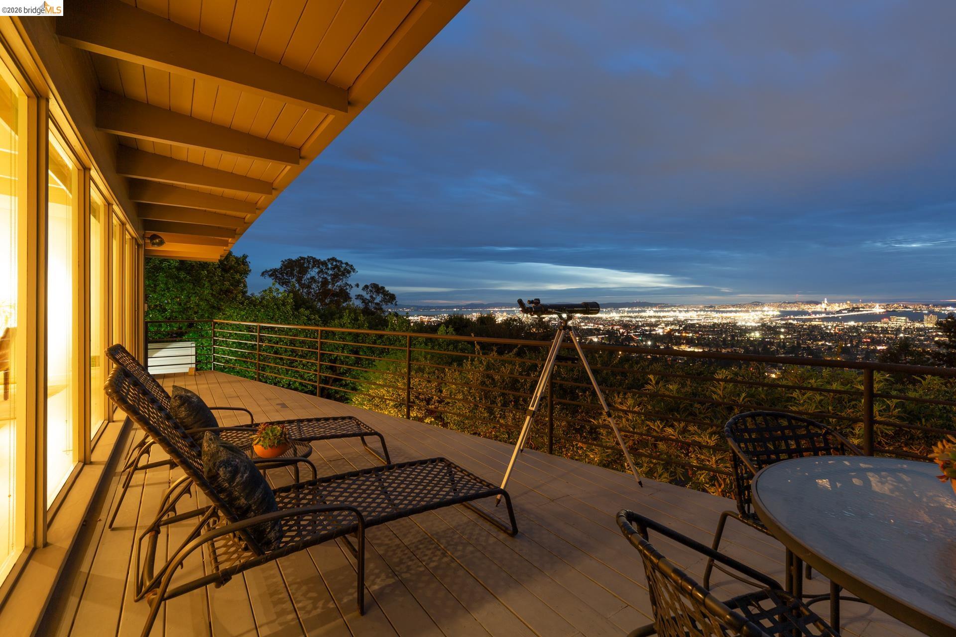 Detail Gallery Image 46 of 59 For 2 Gravatt Drive, Berkeley,  CA 94705 - 4 Beds | 4 Baths