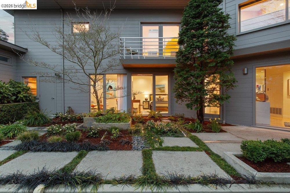 Detail Gallery Image 48 of 59 For 2 Gravatt Drive, Berkeley,  CA 94705 - 4 Beds | 4 Baths