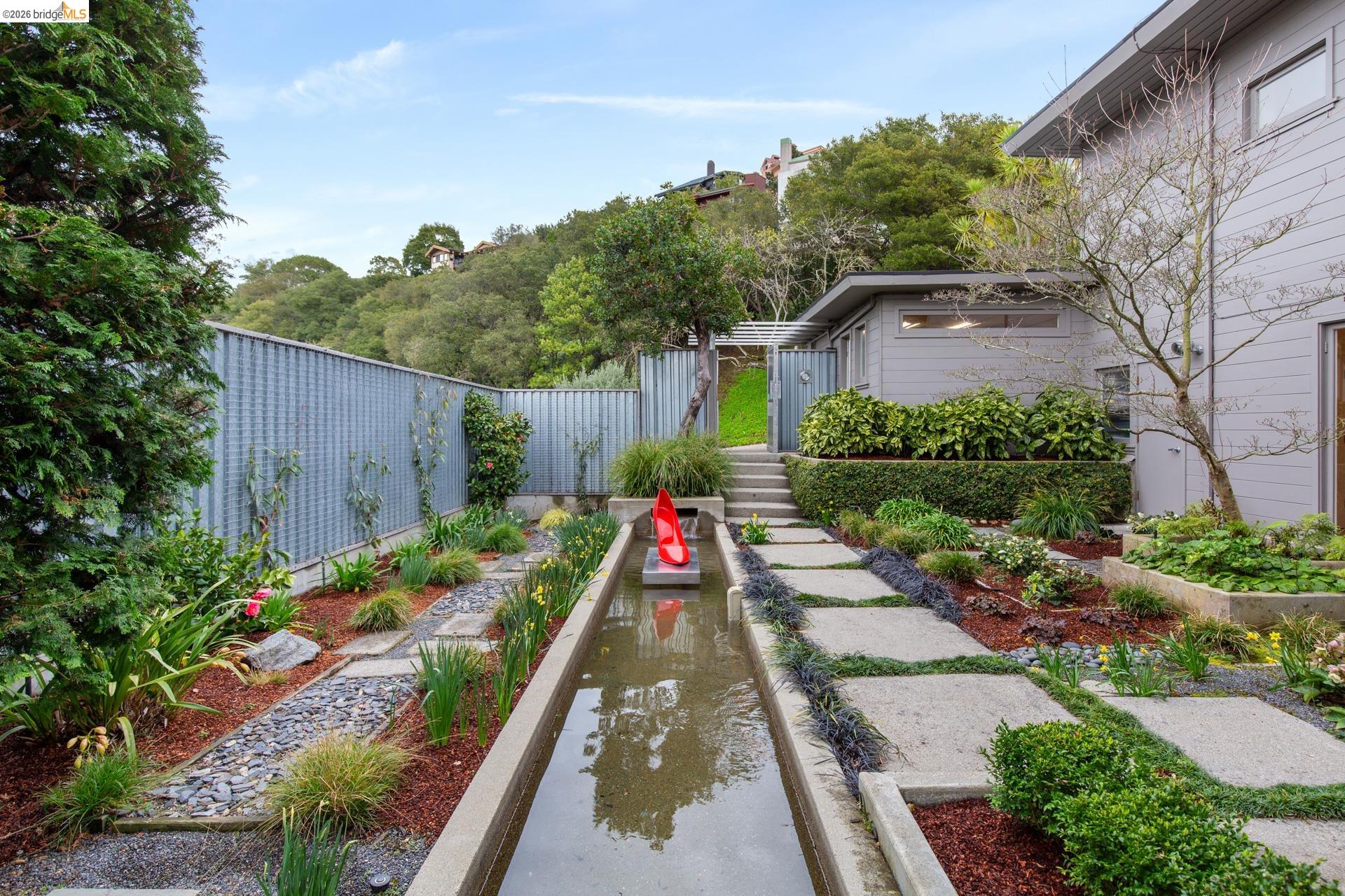 Detail Gallery Image 7 of 59 For 2 Gravatt Drive, Berkeley,  CA 94705 - 4 Beds | 4 Baths