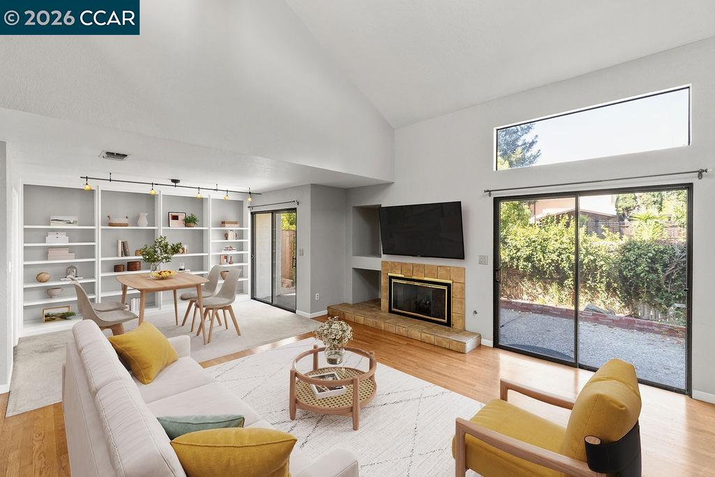 Detail Gallery Image 3 of 47 For 1250 Redwood Ct, Dixon,  CA 95620 - 4 Beds | 2 Baths