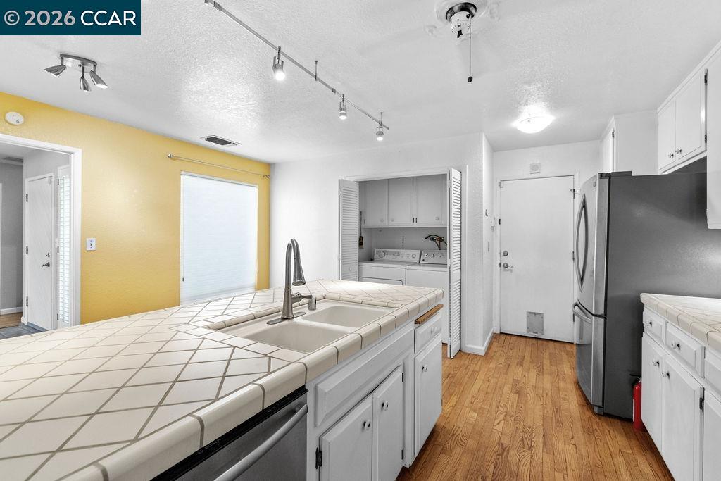 Detail Gallery Image 35 of 47 For 1250 Redwood Ct, Dixon,  CA 95620 - 4 Beds | 2 Baths