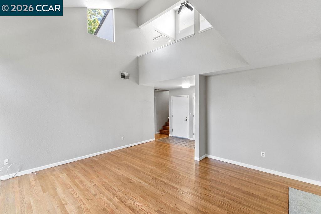 Detail Gallery Image 6 of 47 For 1250 Redwood Ct, Dixon,  CA 95620 - 4 Beds | 2 Baths