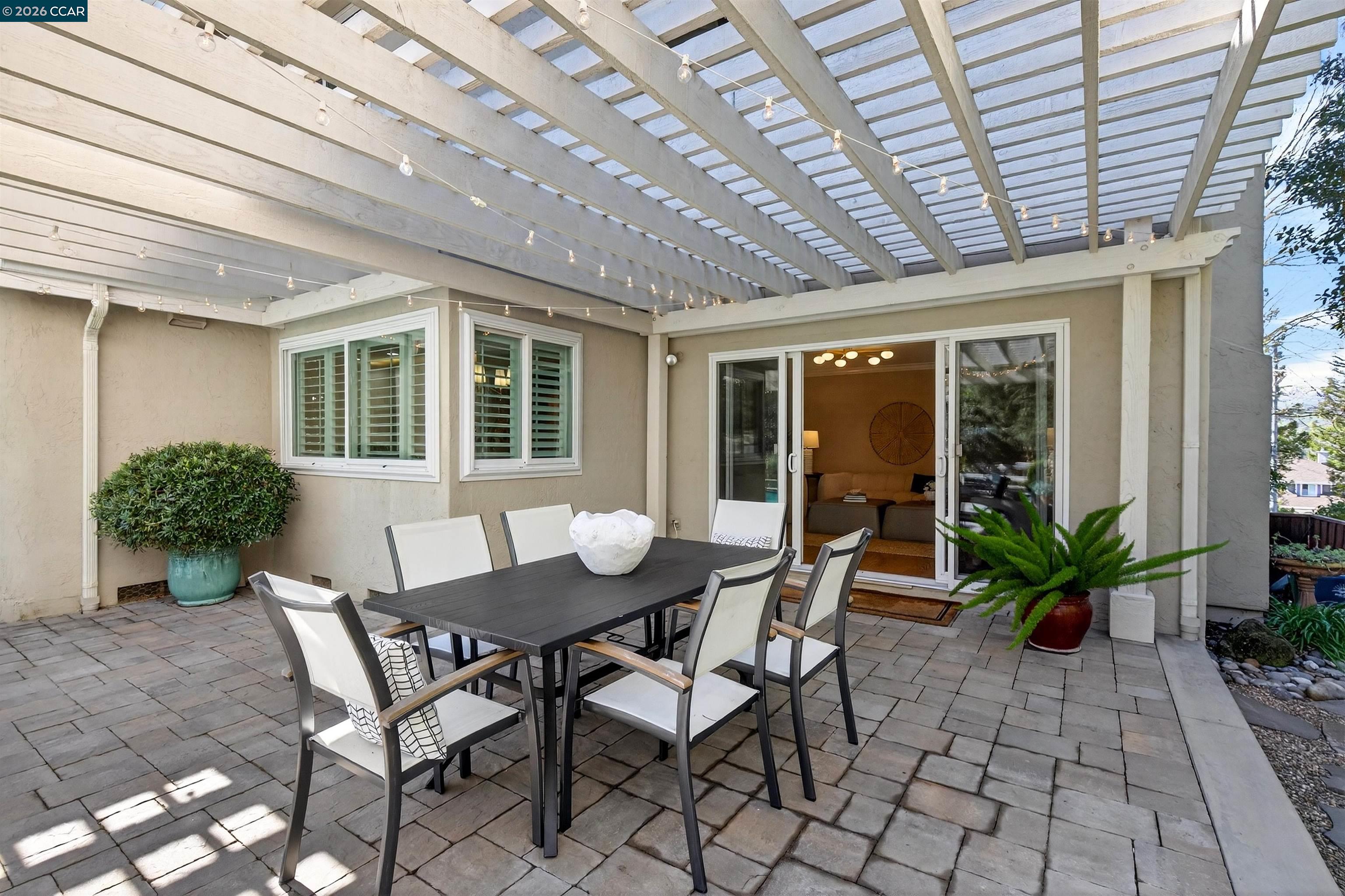 Detail Gallery Image 14 of 36 For 5057 Athens Drive, San Ramon,  CA 94582 - 4 Beds | 2/1 Baths