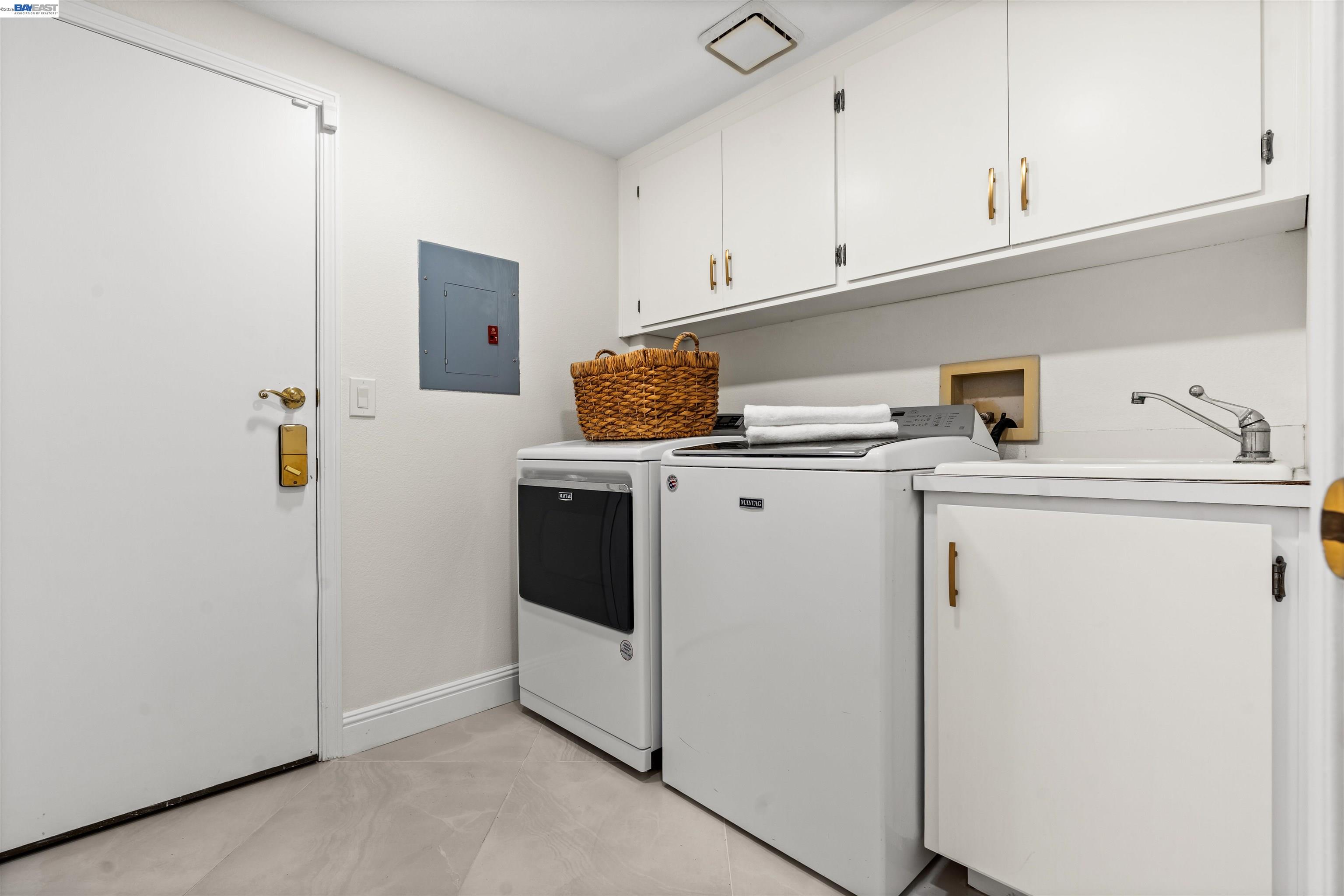 Detail Gallery Image 21 of 39 For 696 Blue Spruce Dr, Danville,  CA 94506 - 4 Beds | 3 Baths