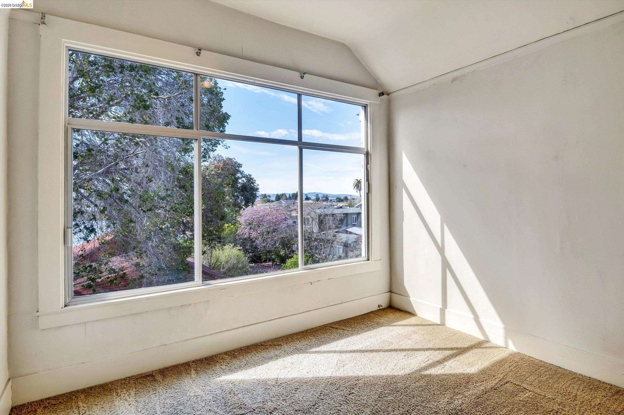 Detail Gallery Image 36 of 60 For 1822 Clinton Ave, Alameda,  CA 94501 - 7 Beds | 3 Baths