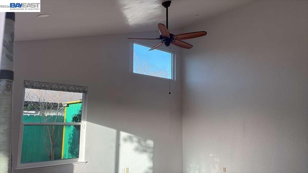 Detail Gallery Image 2 of 14 For 101 Portola Way #1,  Tracy,  CA 95376 - 2 Beds | 2/1 Baths