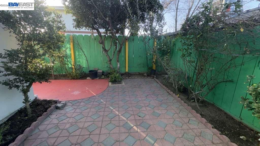 Detail Gallery Image 13 of 14 For 101 Portola Way #1,  Tracy,  CA 95376 - 2 Beds | 2/1 Baths