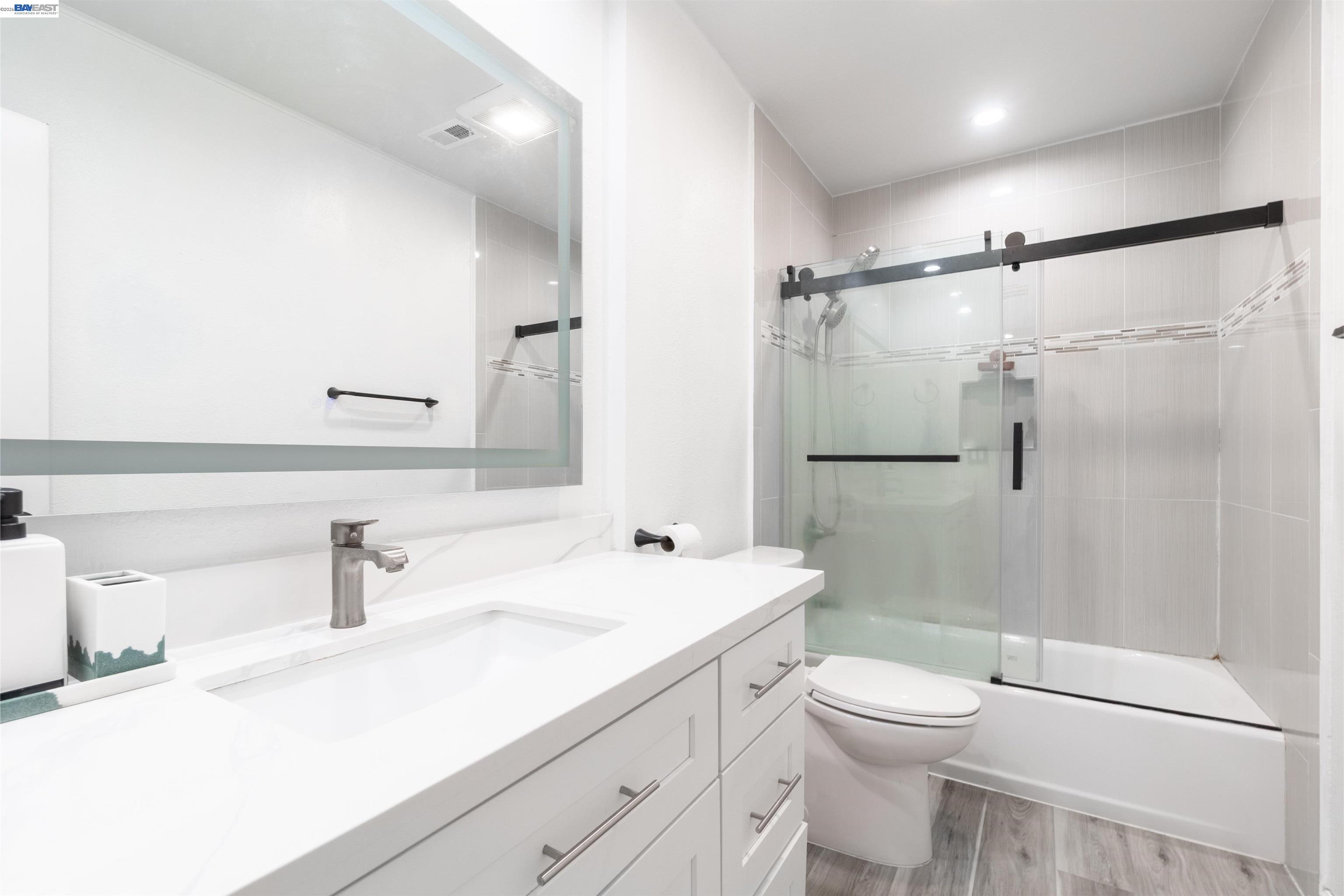 Photo #17: 41125493 Listing: Photo #17