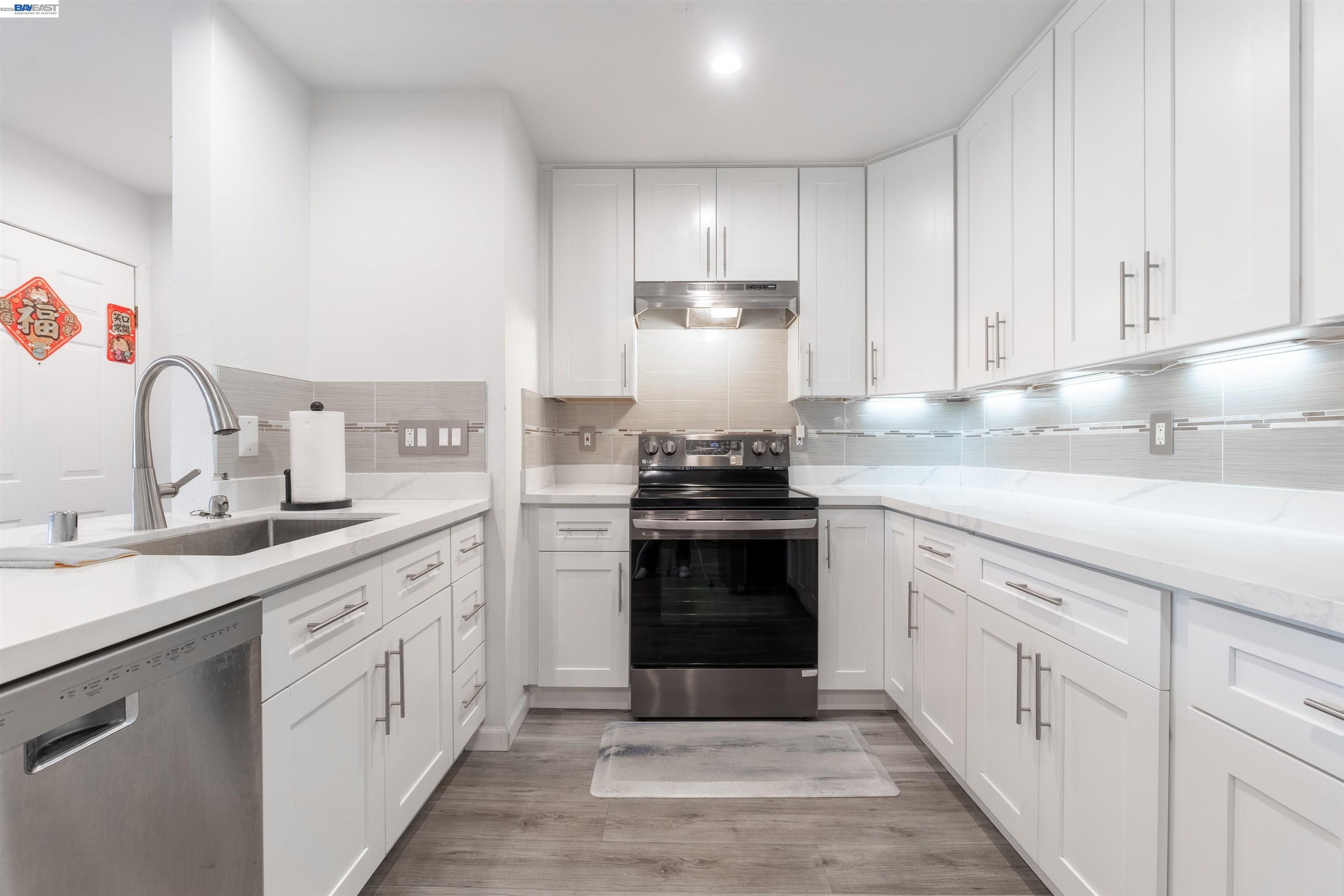 Photo #6: 41125493 Listing: Photo #6