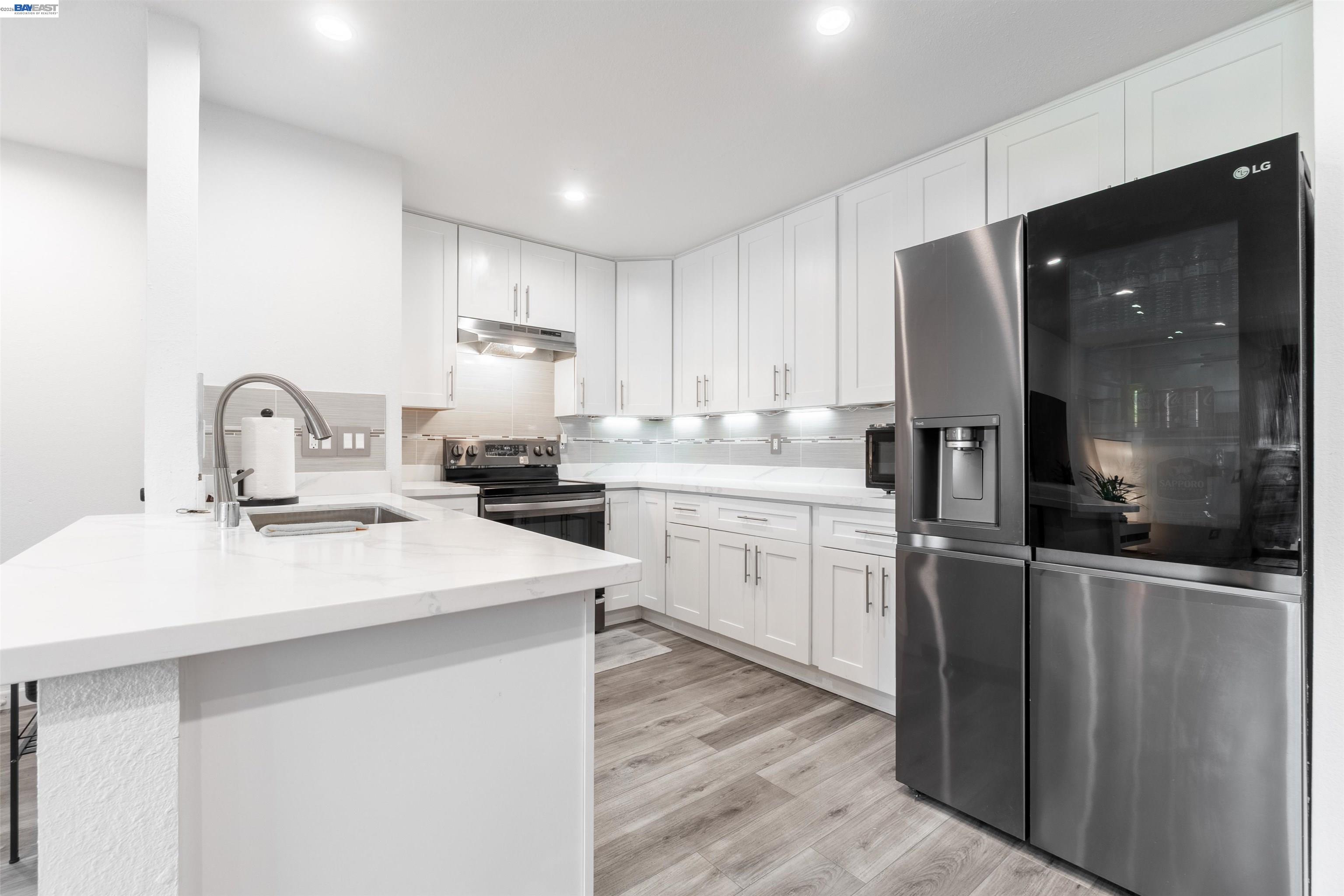 Photo #8: 41125493 Listing: Photo #8