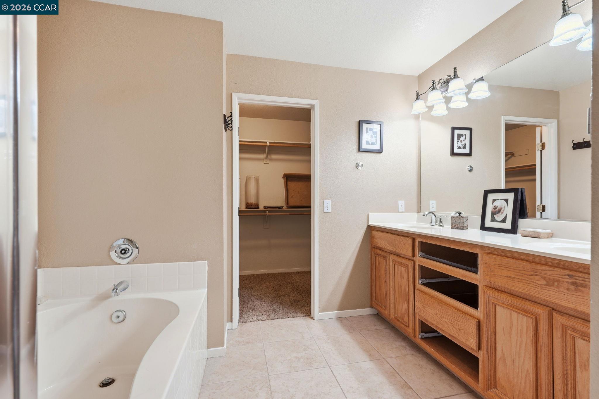 Detail Gallery Image 31 of 43 For 5683 Vintage Cir, Stockton,  CA 95219 - 3 Beds | 2/1 Baths
