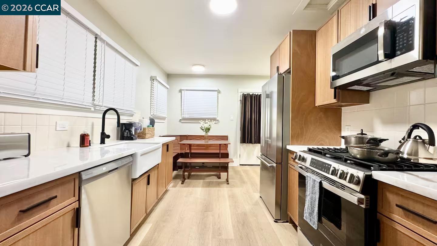 Detail Gallery Image 3 of 31 For 585 S 10th St, San Jose,  CA 95112 - – Beds | – Baths