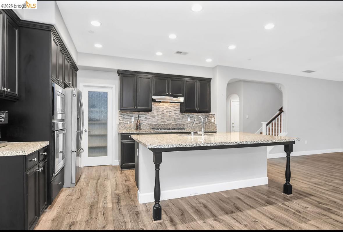 Detail Gallery Image 13 of 39 For 8461 Pinehollow Cir, Discovery Bay,  CA 94505 - 4 Beds | 3 Baths