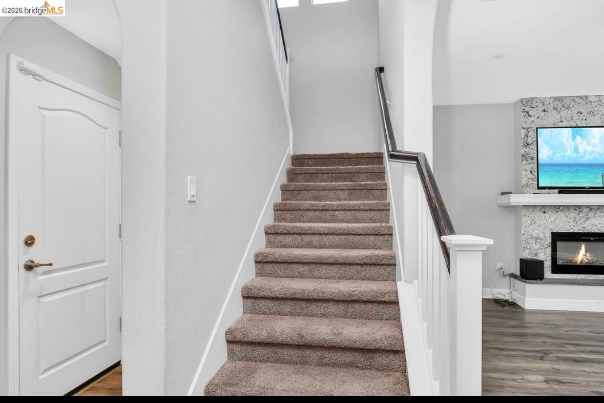 Detail Gallery Image 17 of 39 For 8461 Pinehollow Cir, Discovery Bay,  CA 94505 - 4 Beds | 3 Baths