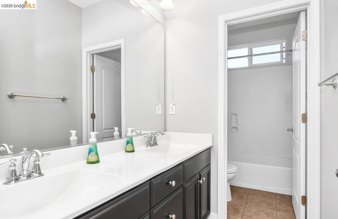 Detail Gallery Image 21 of 39 For 8461 Pinehollow Cir, Discovery Bay,  CA 94505 - 4 Beds | 3 Baths