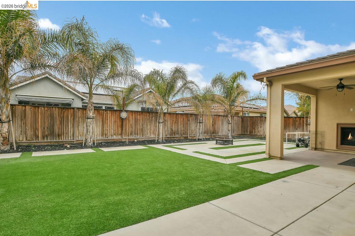 Detail Gallery Image 30 of 39 For 8461 Pinehollow Cir, Discovery Bay,  CA 94505 - 4 Beds | 3 Baths