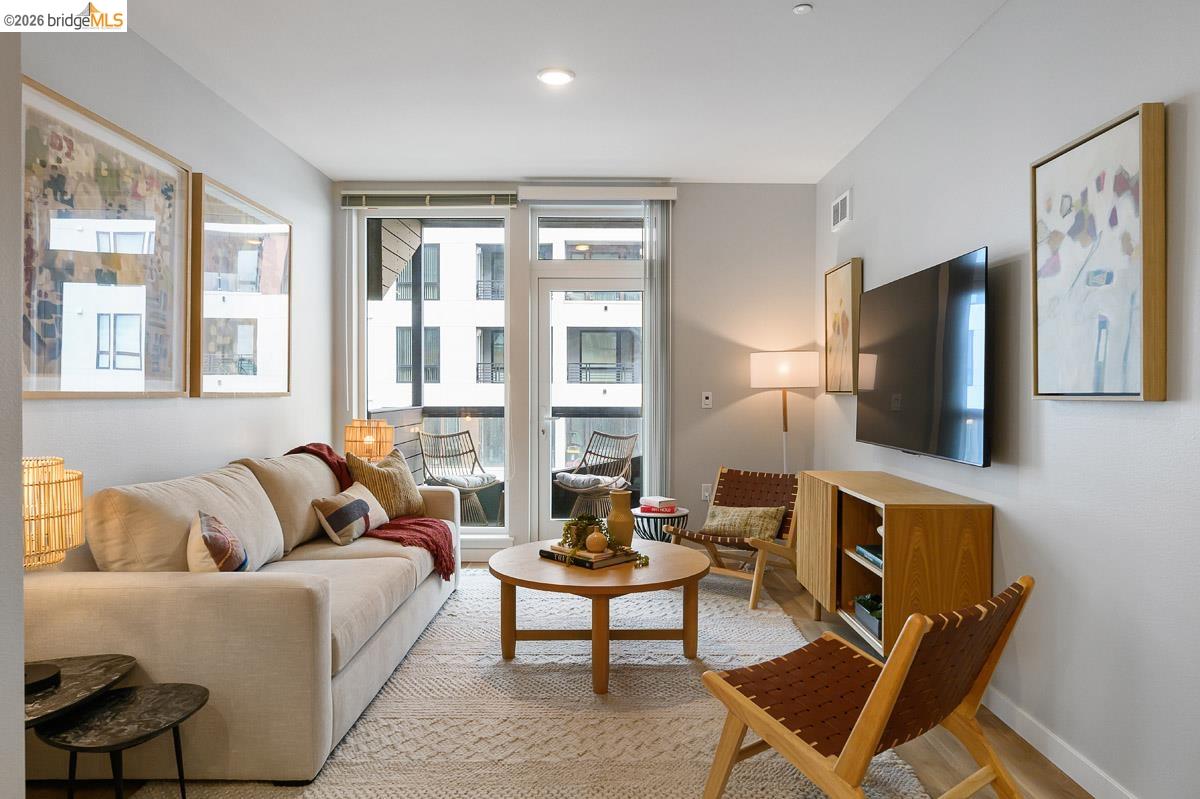 Photo #1: 41125501 Listing: Photo #1