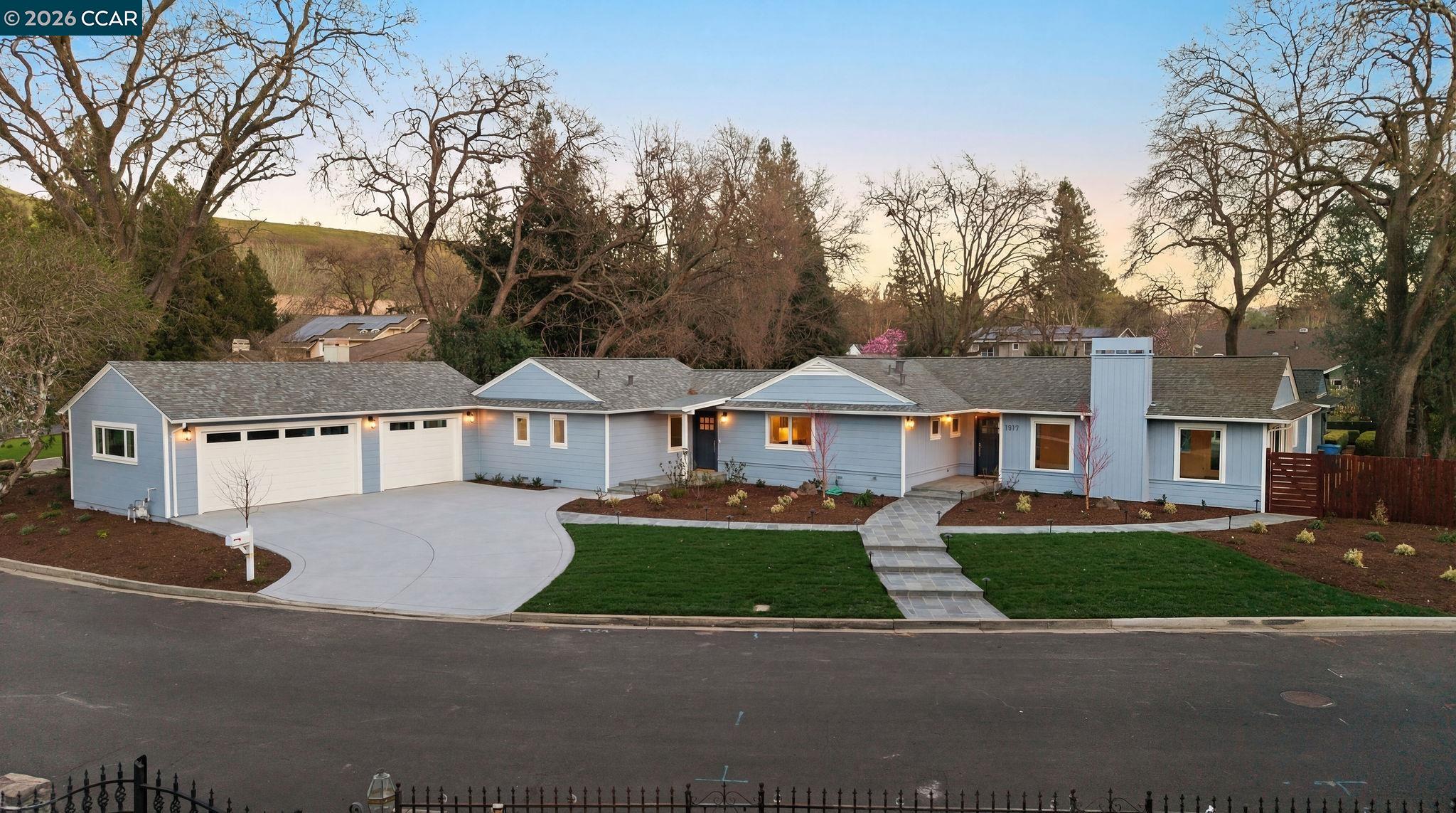 Detail Gallery Image 2 of 50 For 1437 Twelve Oaks Court, Alamo,  CA 94507 - 5 Beds | 4/1 Baths