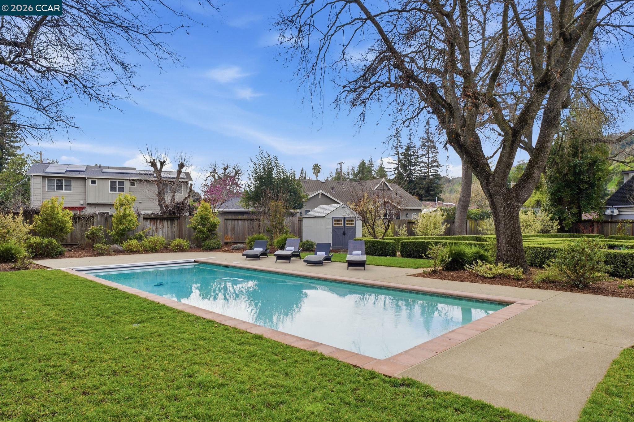 Detail Gallery Image 4 of 50 For 1437 Twelve Oaks Court, Alamo,  CA 94507 - 5 Beds | 4/1 Baths