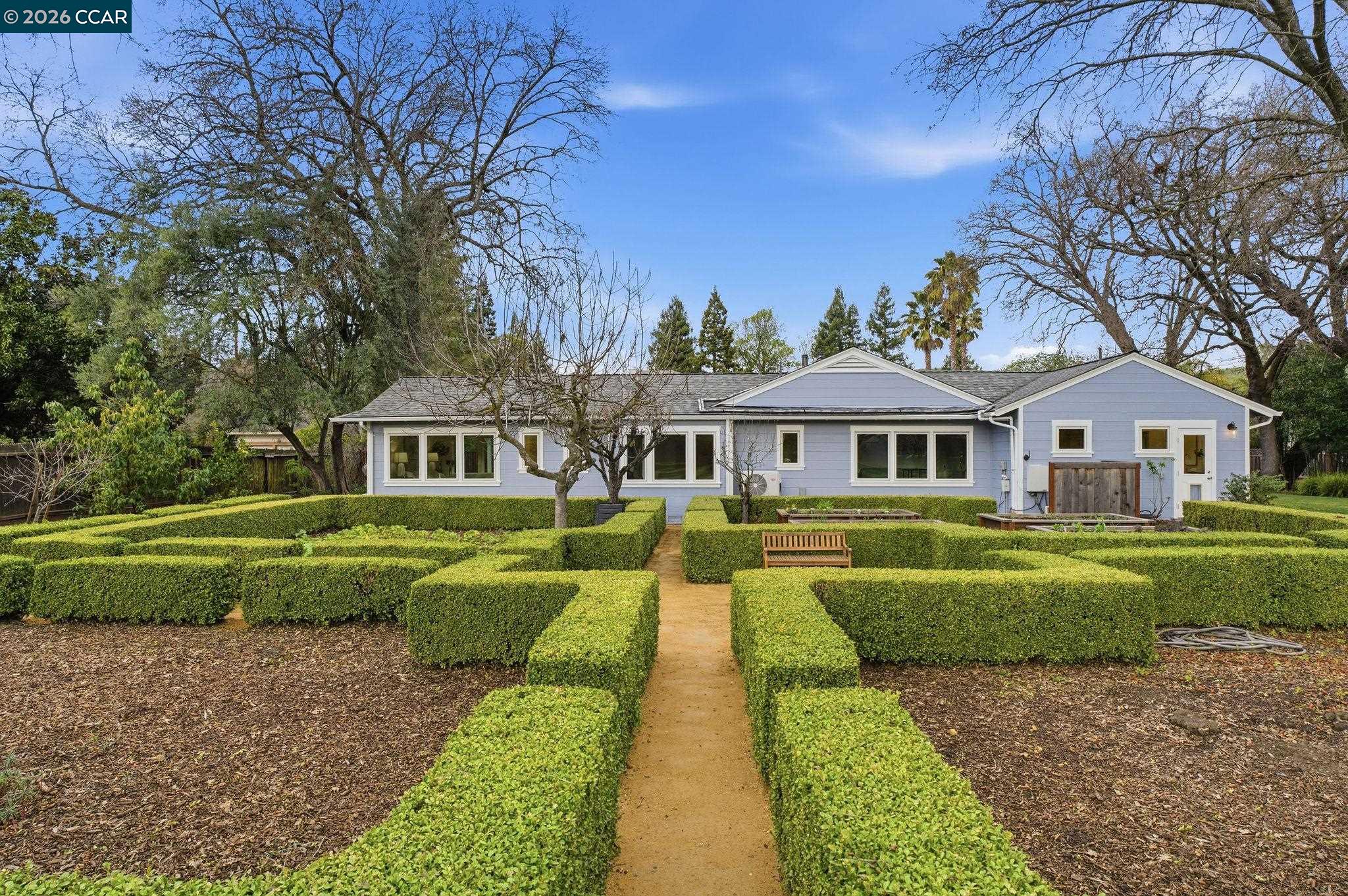 Detail Gallery Image 5 of 50 For 1437 Twelve Oaks Court, Alamo,  CA 94507 - 5 Beds | 4/1 Baths