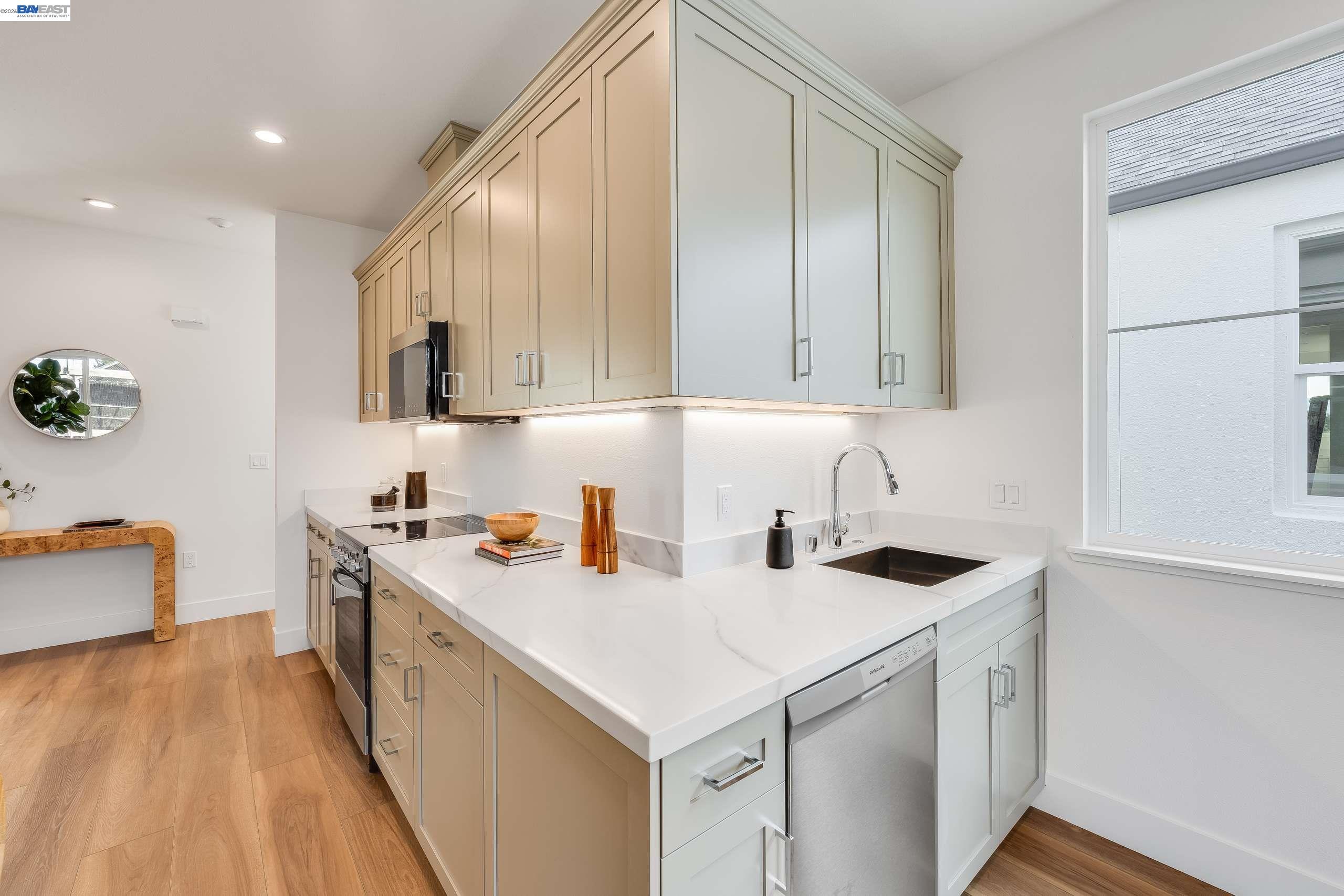 Detail Gallery Image 33 of 55 For 1887 Cook Court, Santa Clara,  CA 95050 - 4 Beds | 3/1 Baths