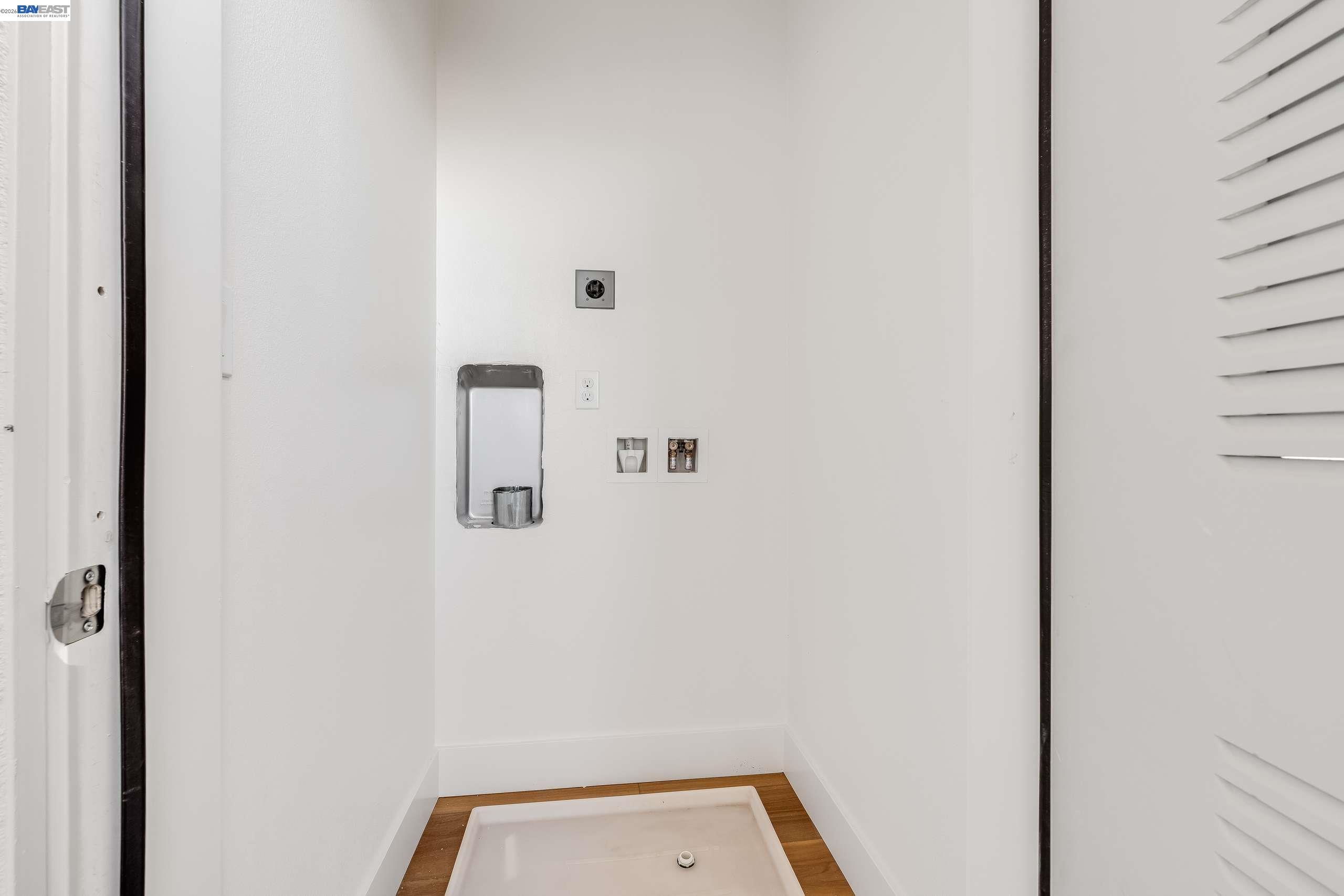 Detail Gallery Image 39 of 55 For 1887 Cook Court, Santa Clara,  CA 95050 - 4 Beds | 3/1 Baths