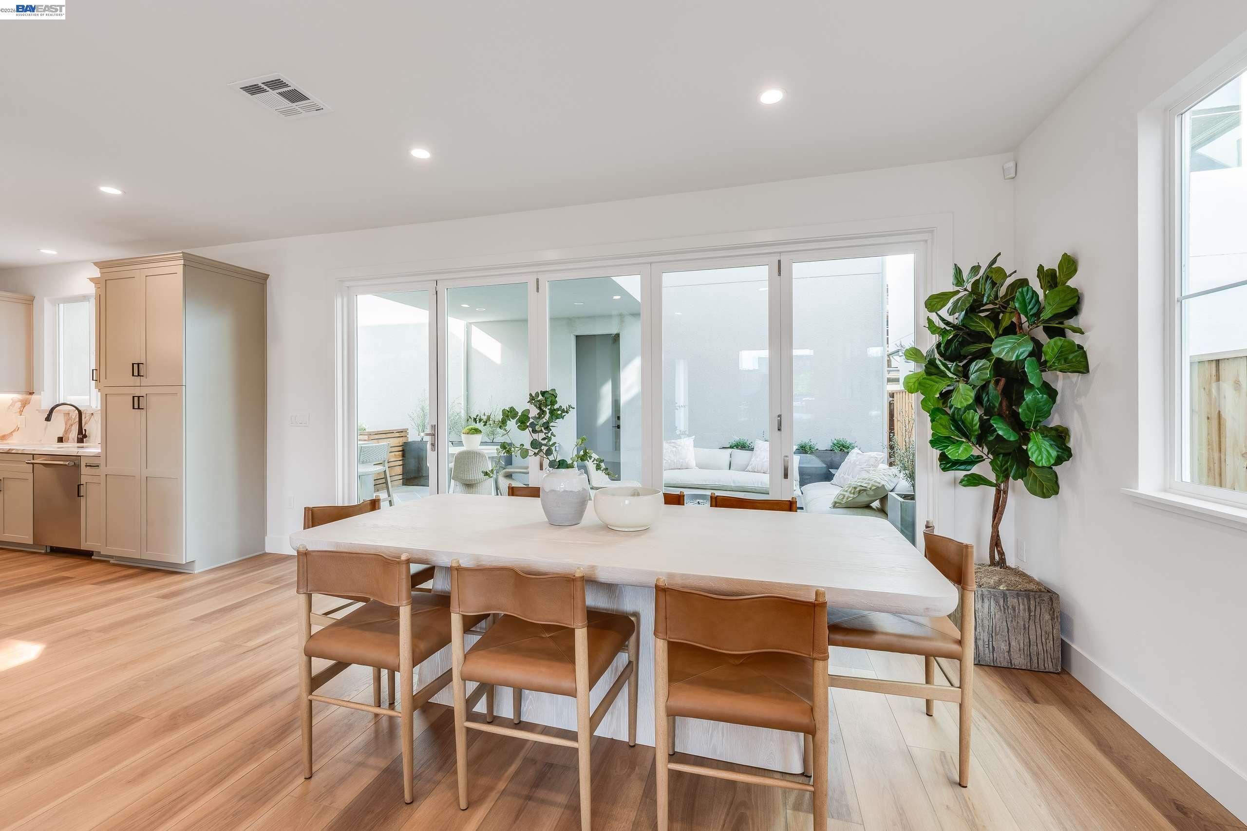 Detail Gallery Image 7 of 55 For 1887 Cook Court, Santa Clara,  CA 95050 - 4 Beds | 3/1 Baths