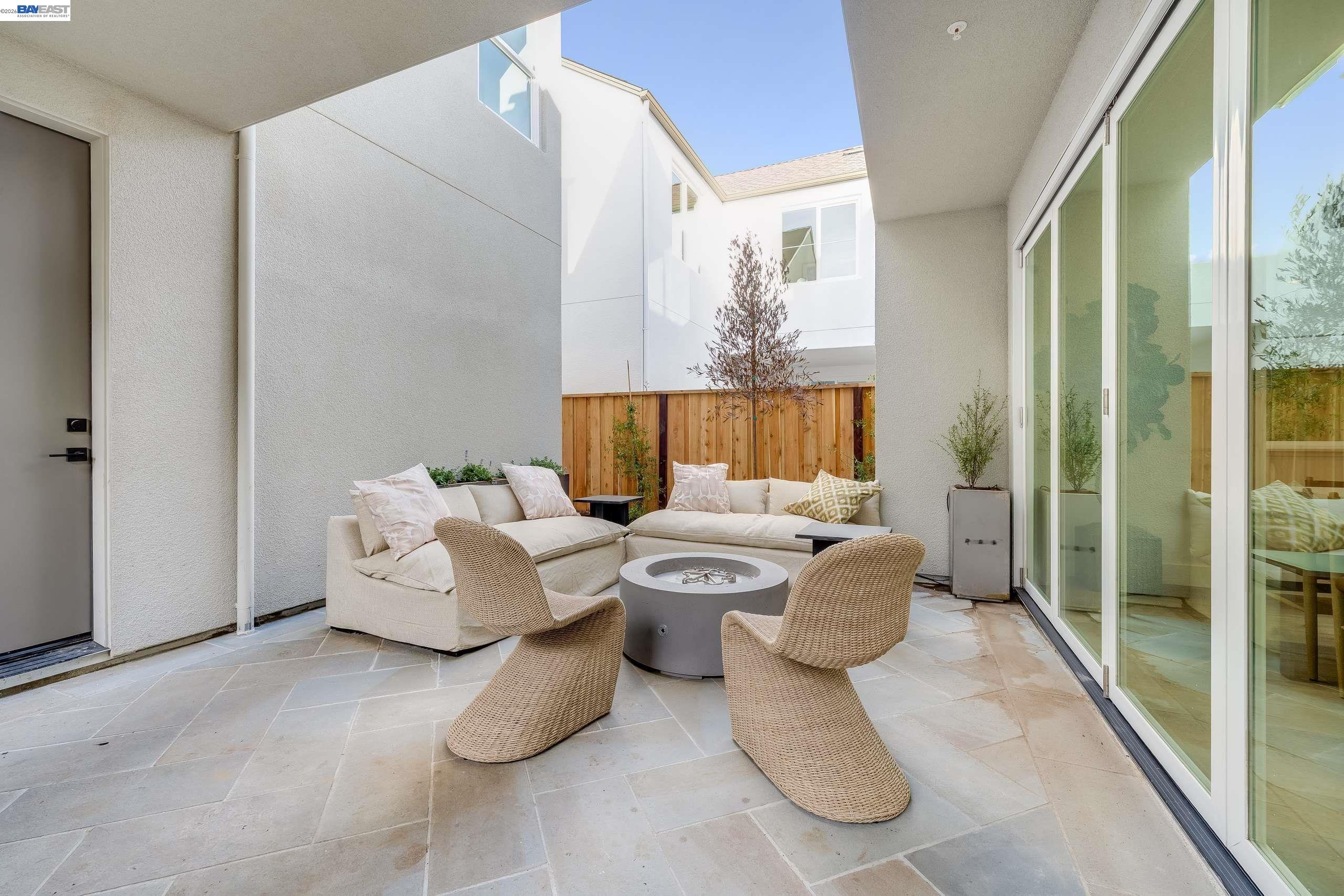 Detail Gallery Image 8 of 55 For 1887 Cook Court, Santa Clara,  CA 95050 - 4 Beds | 3/1 Baths