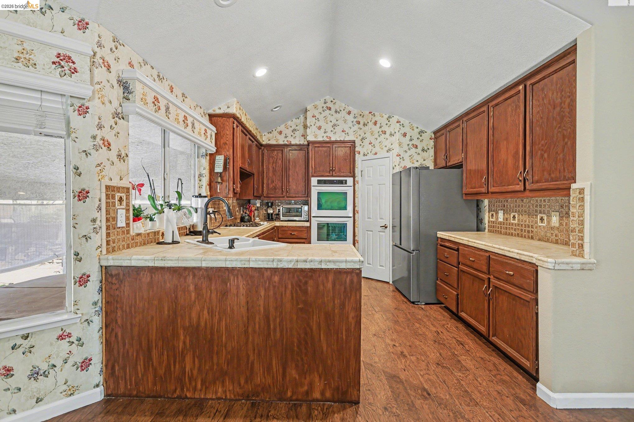 Detail Gallery Image 14 of 33 For 925 Outrigger Cir, Brentwood,  CA 94513 - 3 Beds | 3 Baths