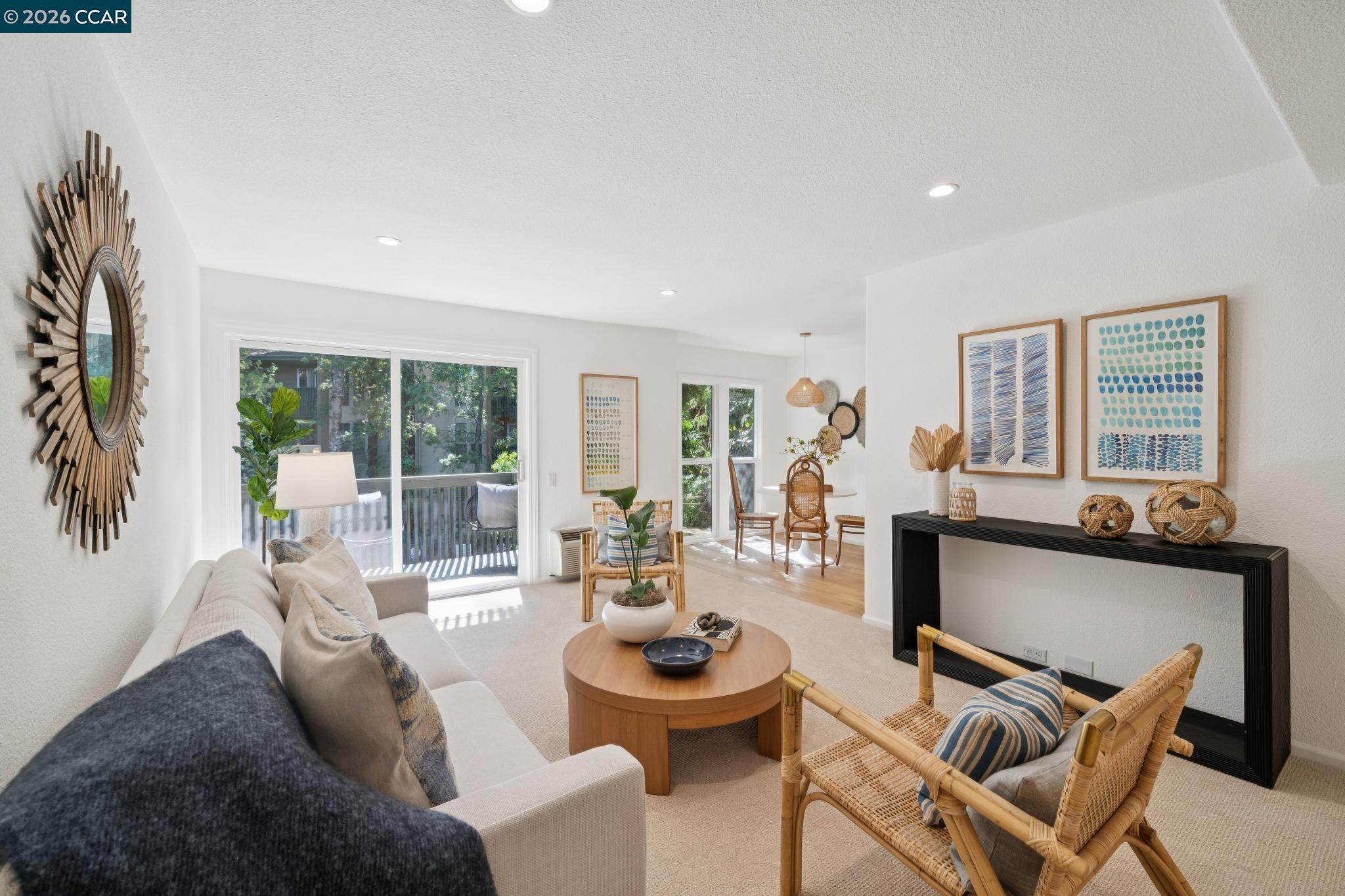 Detail Gallery Image 5 of 31 For 150 Sharene Lane #207,  Walnut Creek,  CA 94596 - 2 Beds | 2 Baths