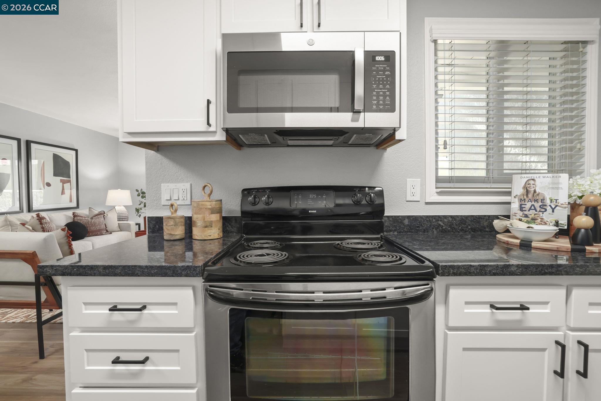 Photo #11: 41125512 Listing: Photo #11