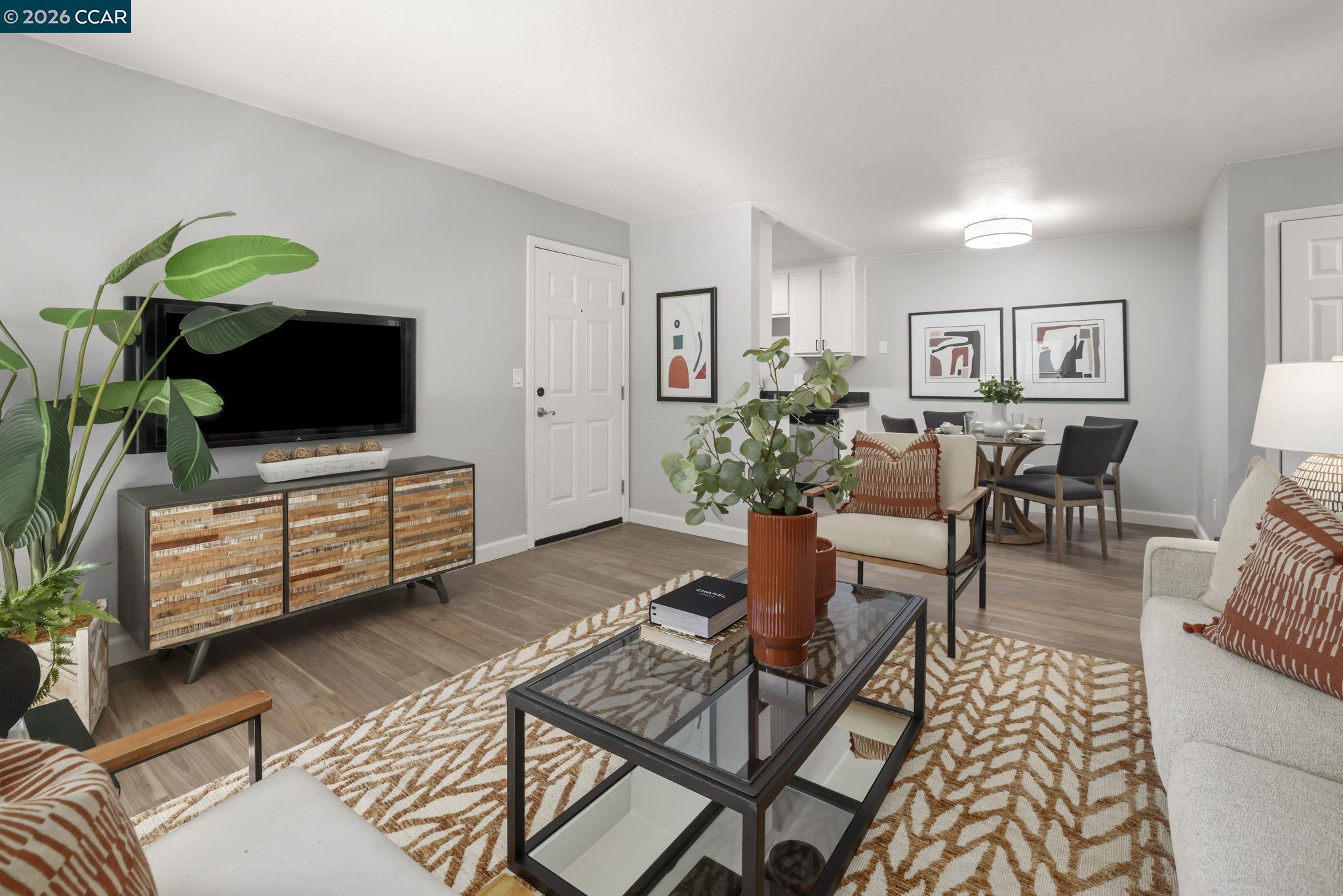 Photo #6: 41125512 Listing: Photo #6