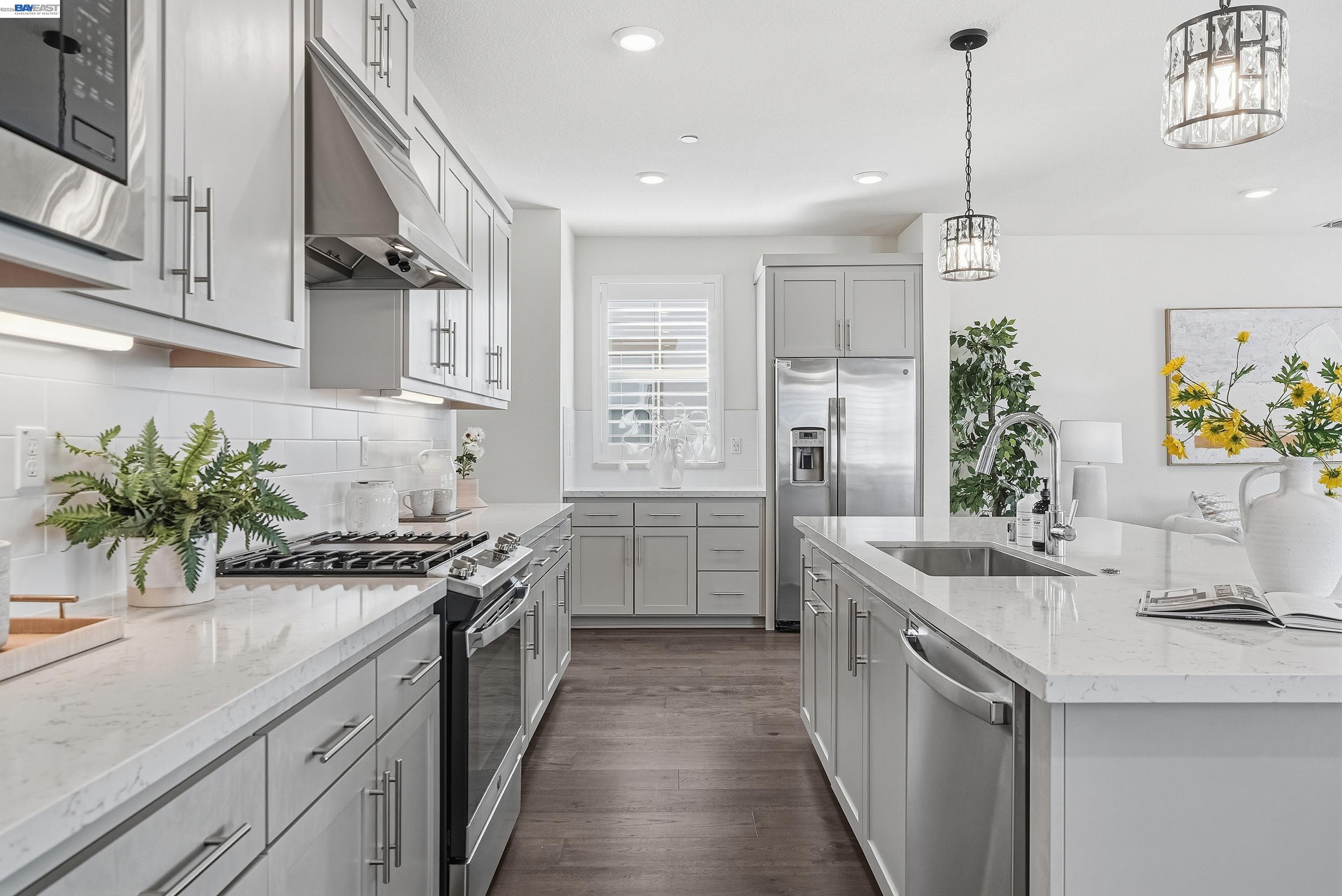 Detail Gallery Image 9 of 60 For 37879 Seafarer Rd, Newark,  CA 94560 - 4 Beds | 4/1 Baths