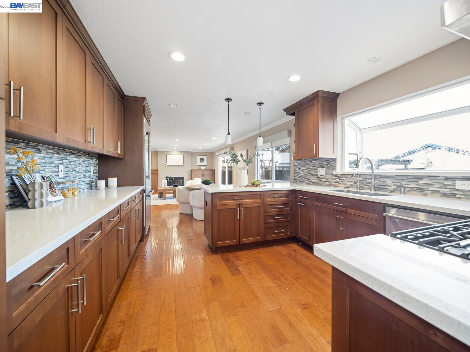 Detail Gallery Image 17 of 60 For 15350 Calle Enrique, Morgan Hill,  CA 95037 - 5 Beds | 3 Baths