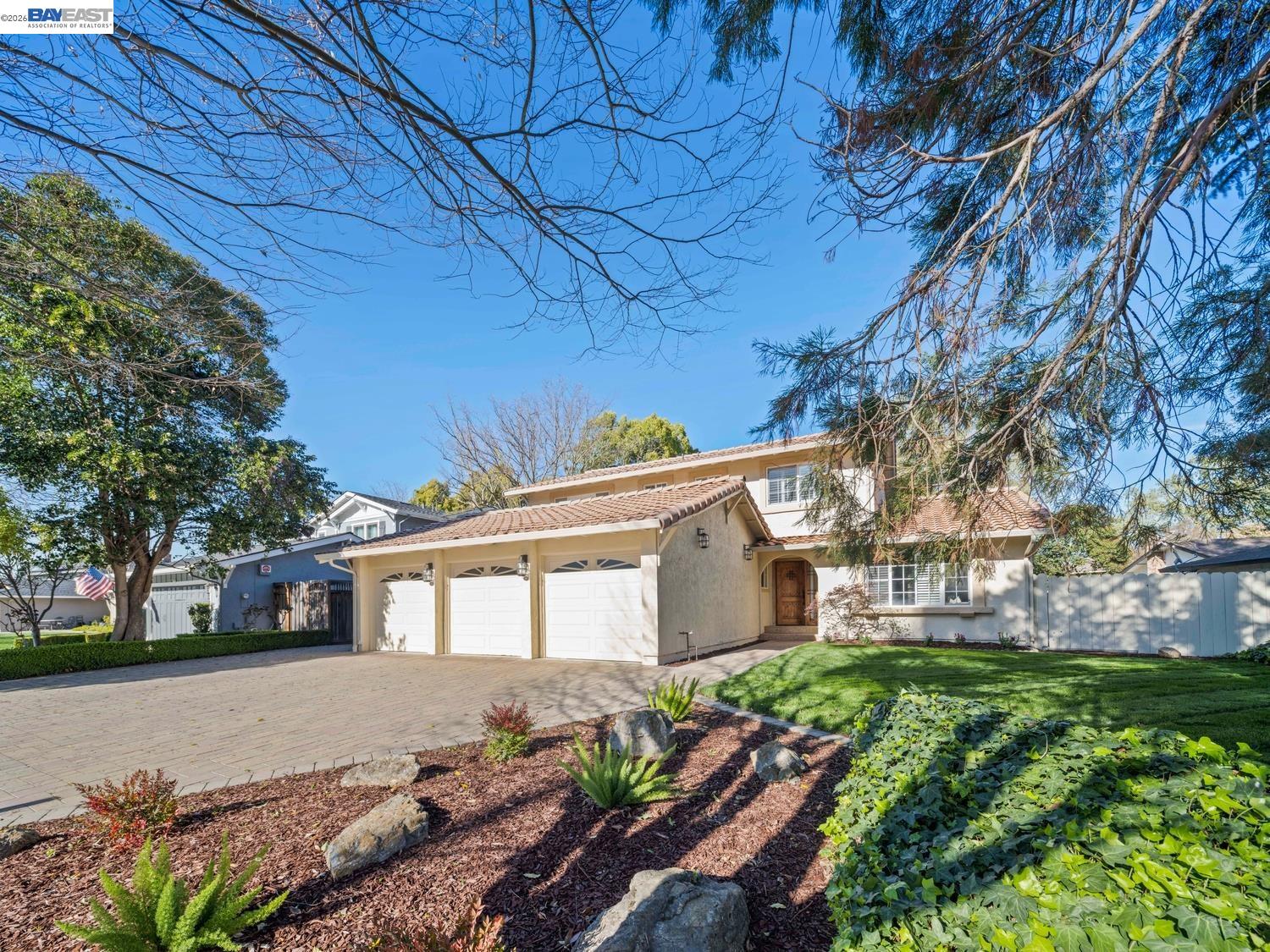 Detail Gallery Image 4 of 60 For 15350 Calle Enrique, Morgan Hill,  CA 95037 - 5 Beds | 3 Baths