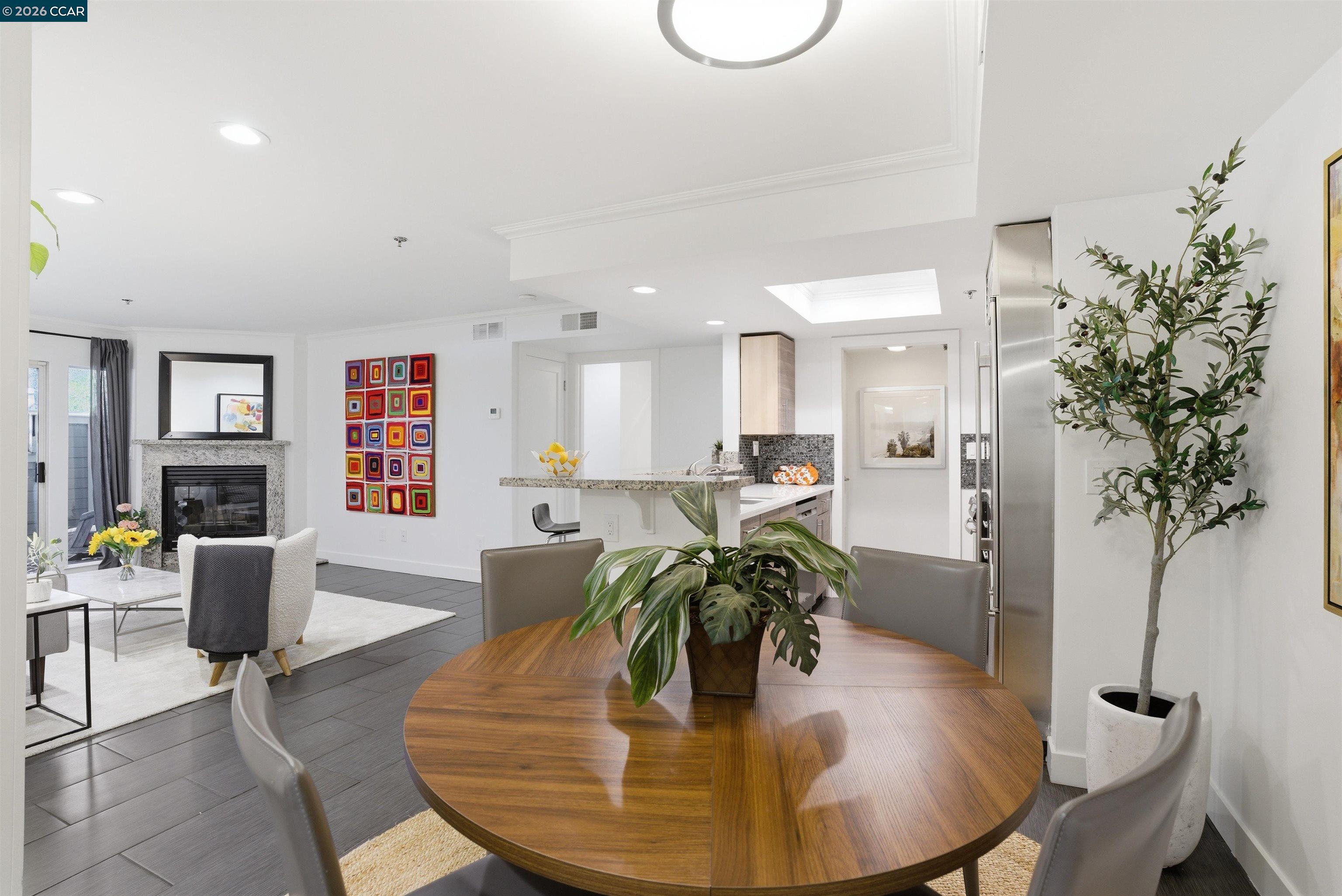 Photo #1: 41125522 Listing: Photo #1