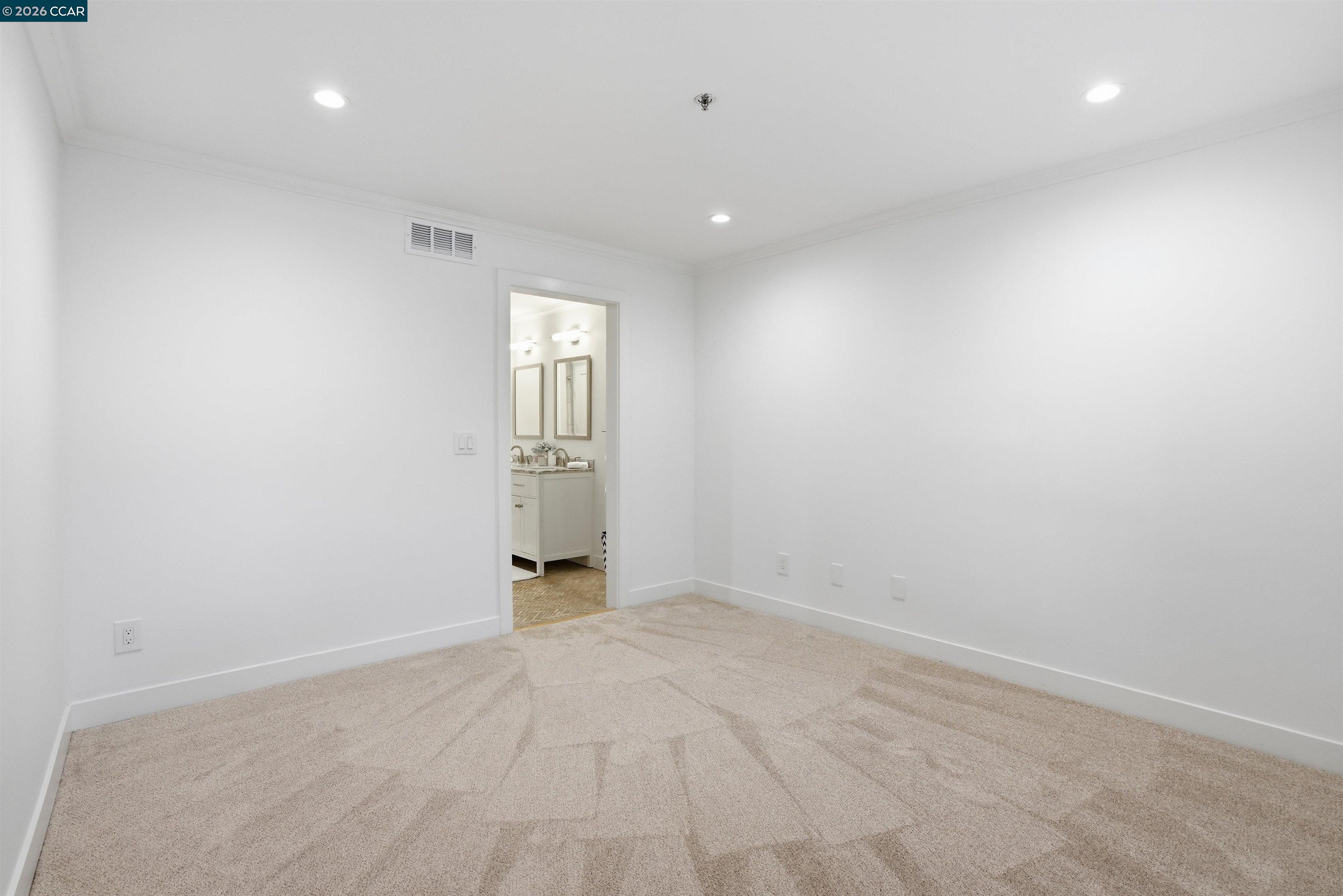 Photo #17: 41125522 Listing: Photo #17