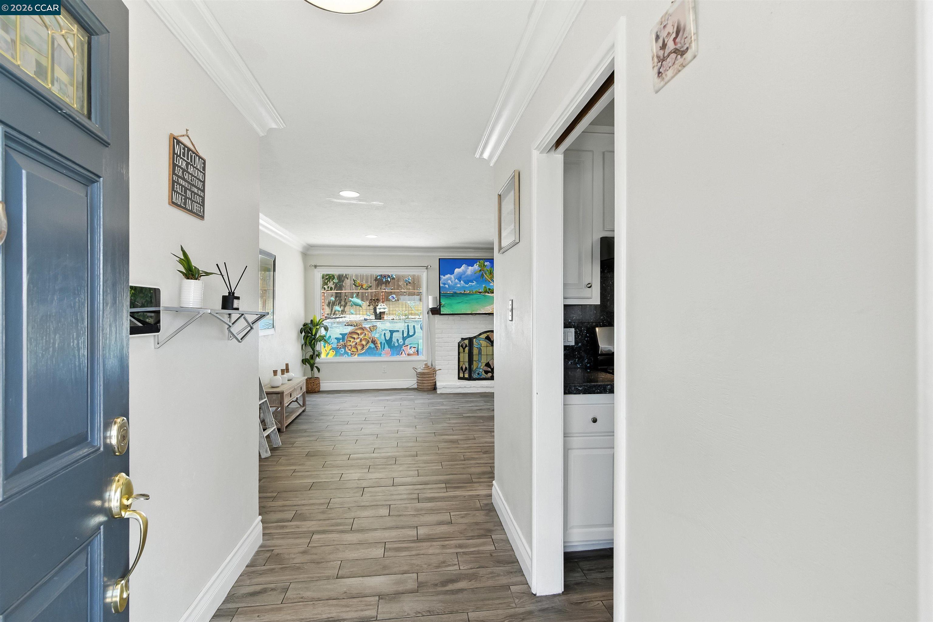 Detail Gallery Image 3 of 37 For 1201 Valle Vista Ave, Vallejo,  CA 94589-2826 - 3 Beds | 2 Baths