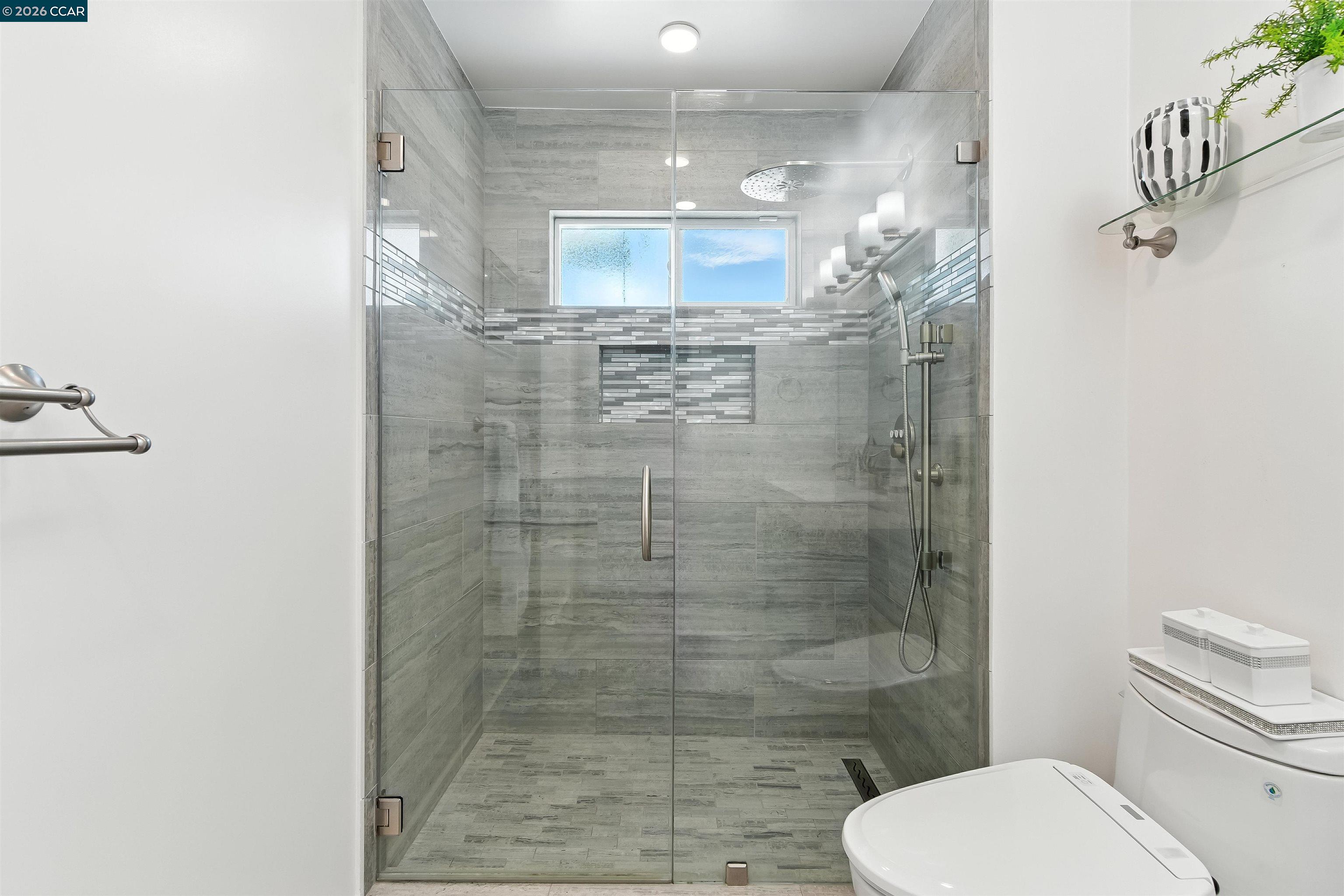 Detail Gallery Image 22 of 37 For 1201 Valle Vista Ave, Vallejo,  CA 94589-2826 - 3 Beds | 2 Baths