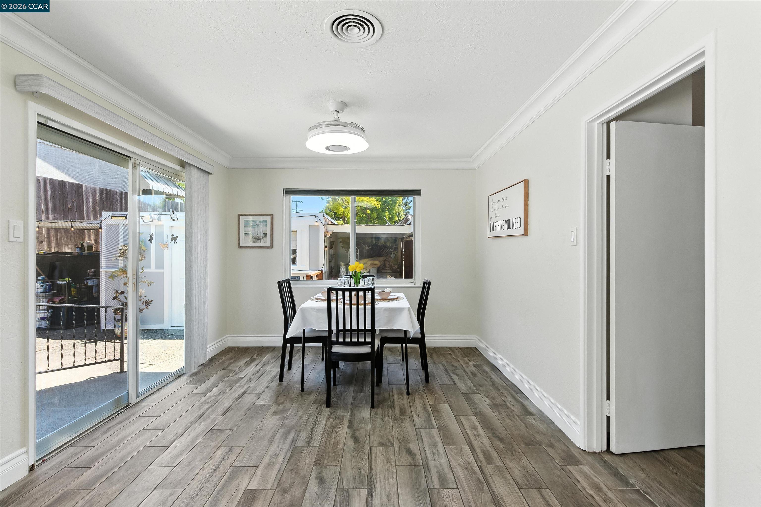 Detail Gallery Image 8 of 37 For 1201 Valle Vista Ave, Vallejo,  CA 94589-2826 - 3 Beds | 2 Baths