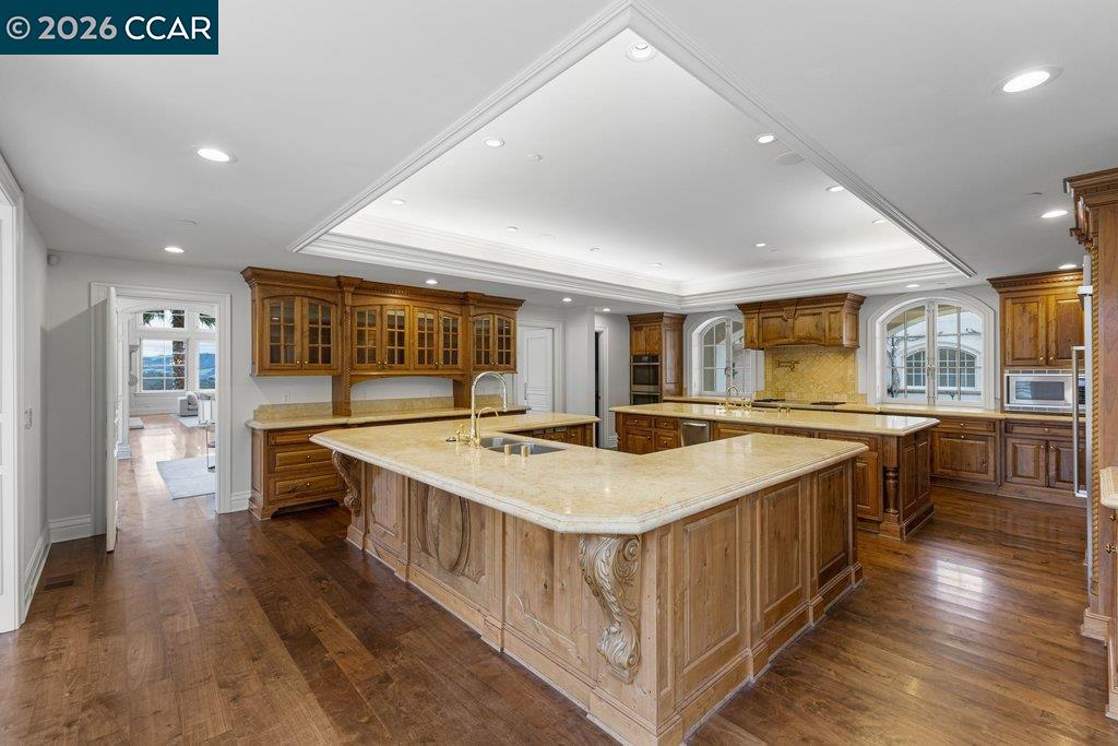 Detail Gallery Image 5 of 60 For 10 Serenity Ln, Alamo,  CA 94507 - 12 Beds | 13/3 Baths