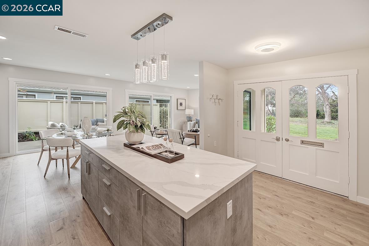 Photo #5: 41125529 Listing: Photo #5